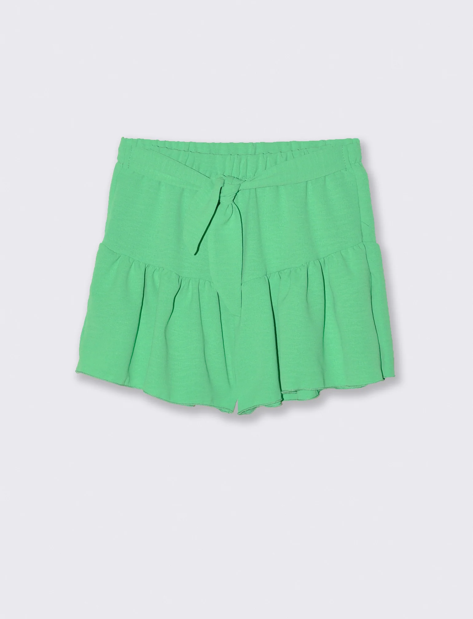 Short con nodo e balze arricciate in tessuto leggero. - Verde