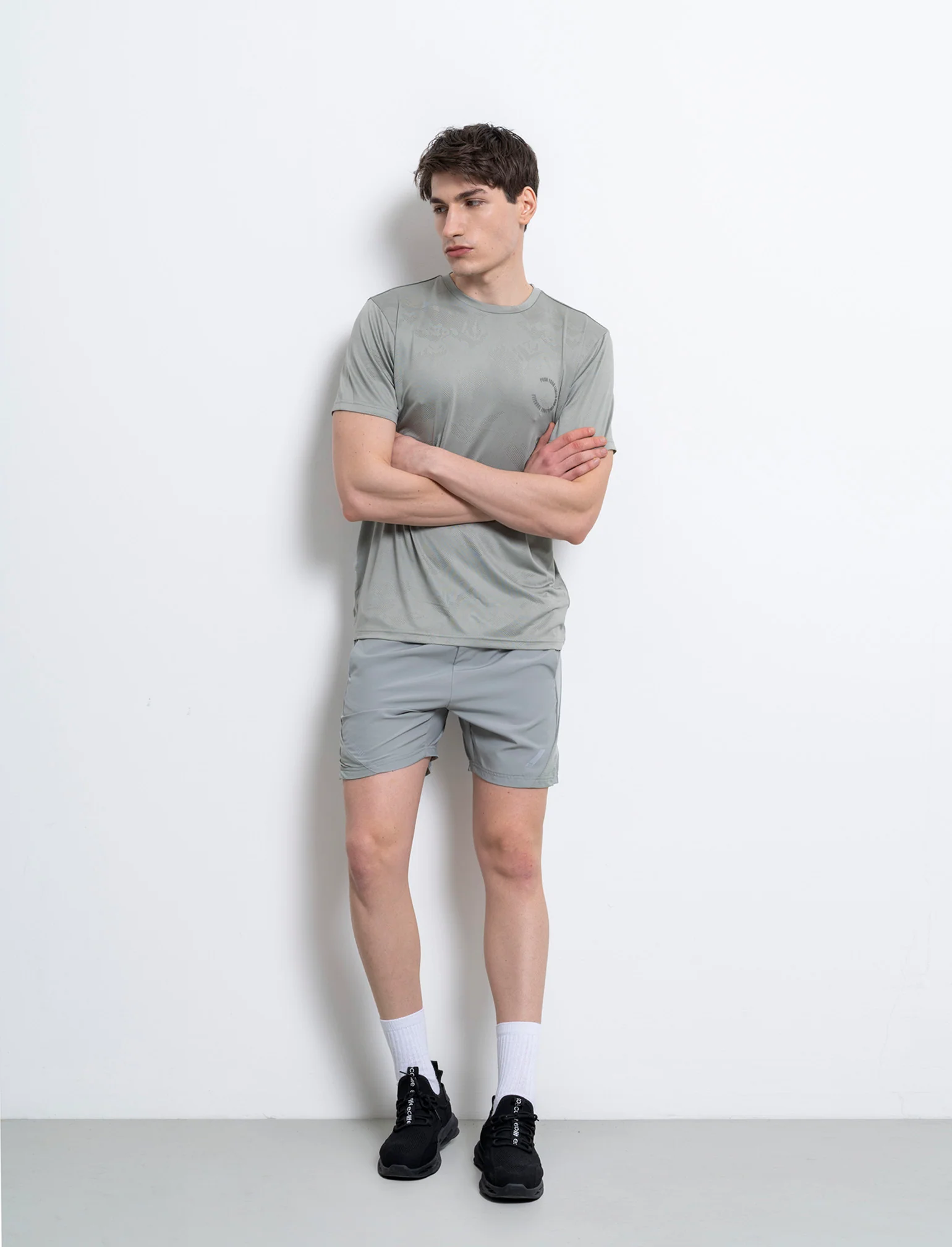 Shorts da allenamento in tessuto tecnico leggero da uomo - Verde - Image 3