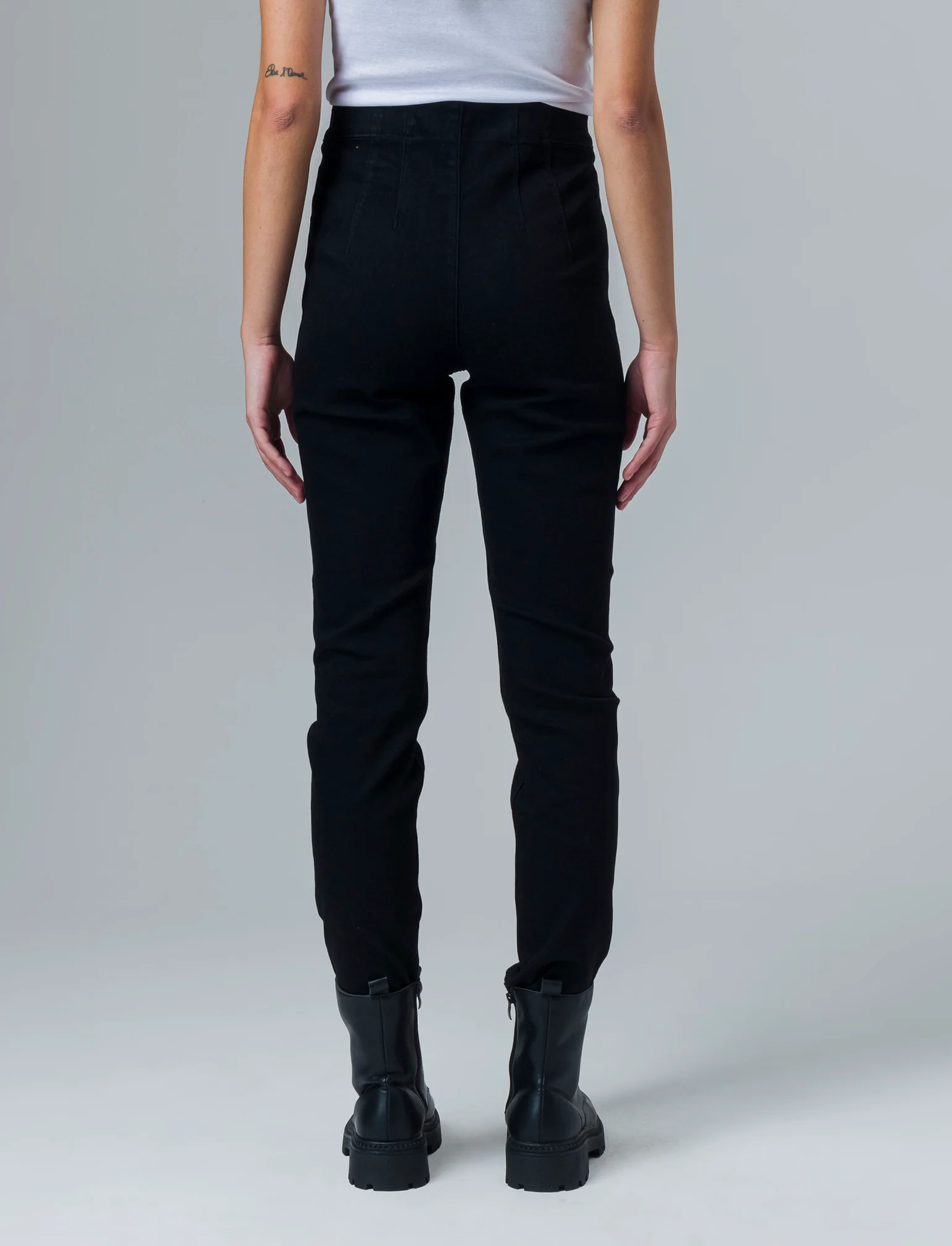 Skinny jeans con elastico in vita da donna - Nero - Image 2
