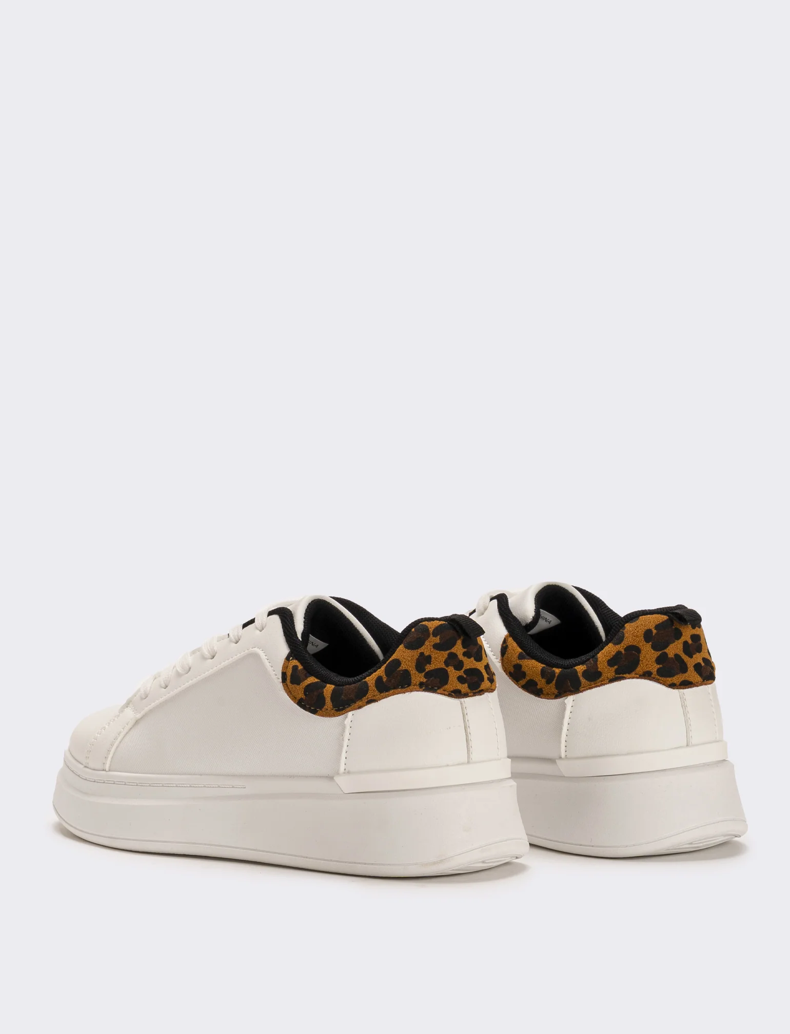 Sneakers con riporto leopardato da donna - Bianco - Image 2
