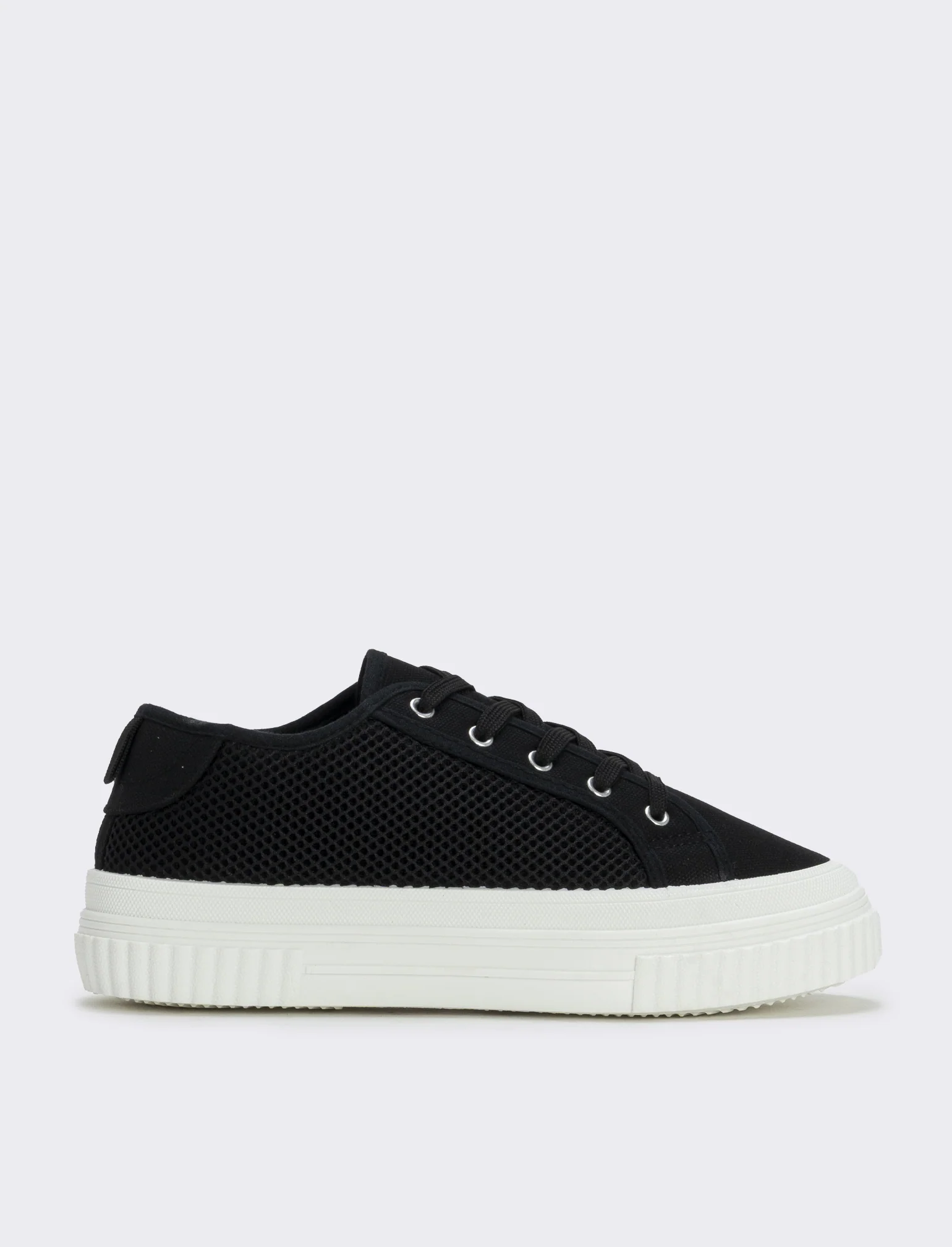 Sneakers da effetto rete in due colori - Nero