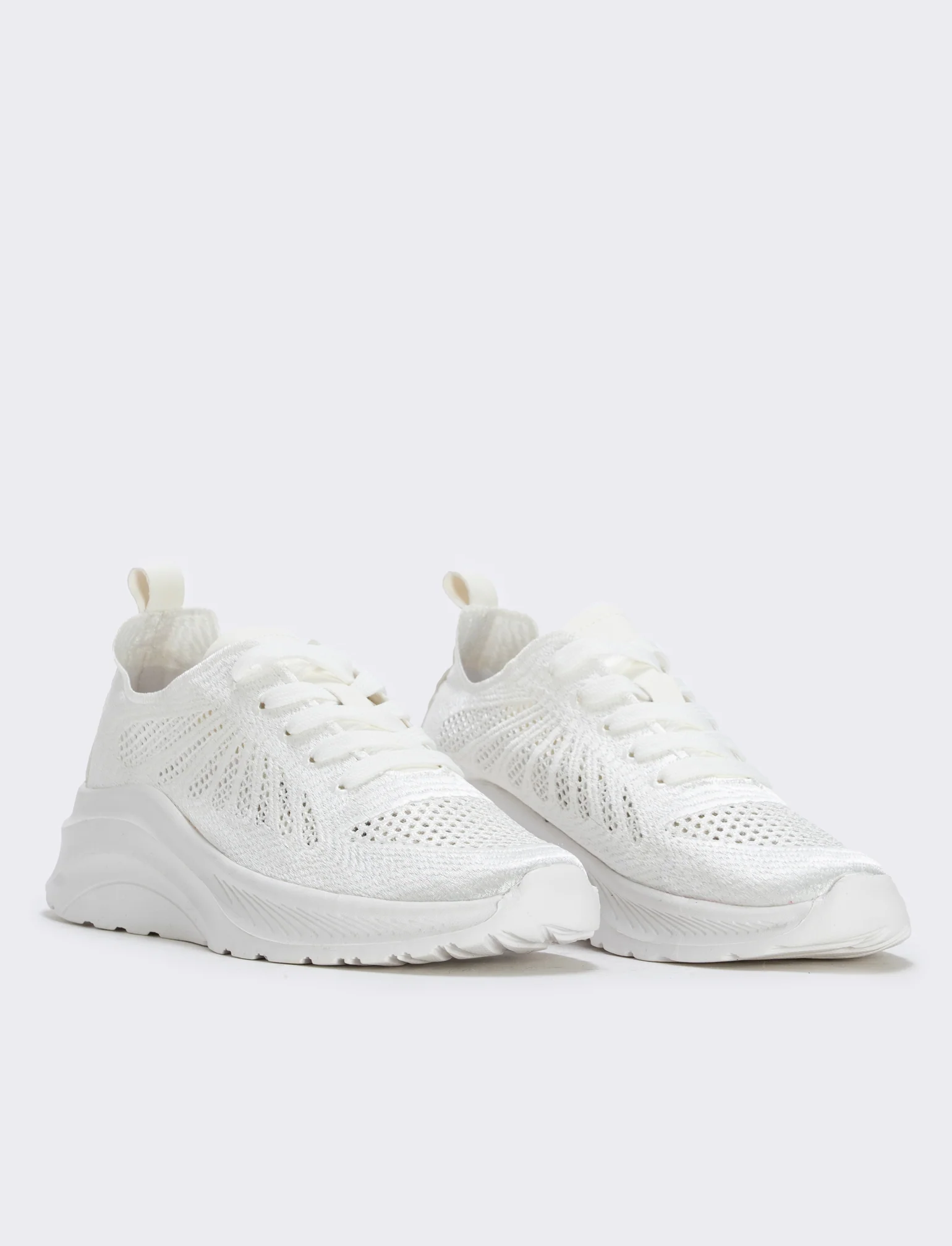Sneakers in tessuto effetto ricamato - Bianco - Image 3