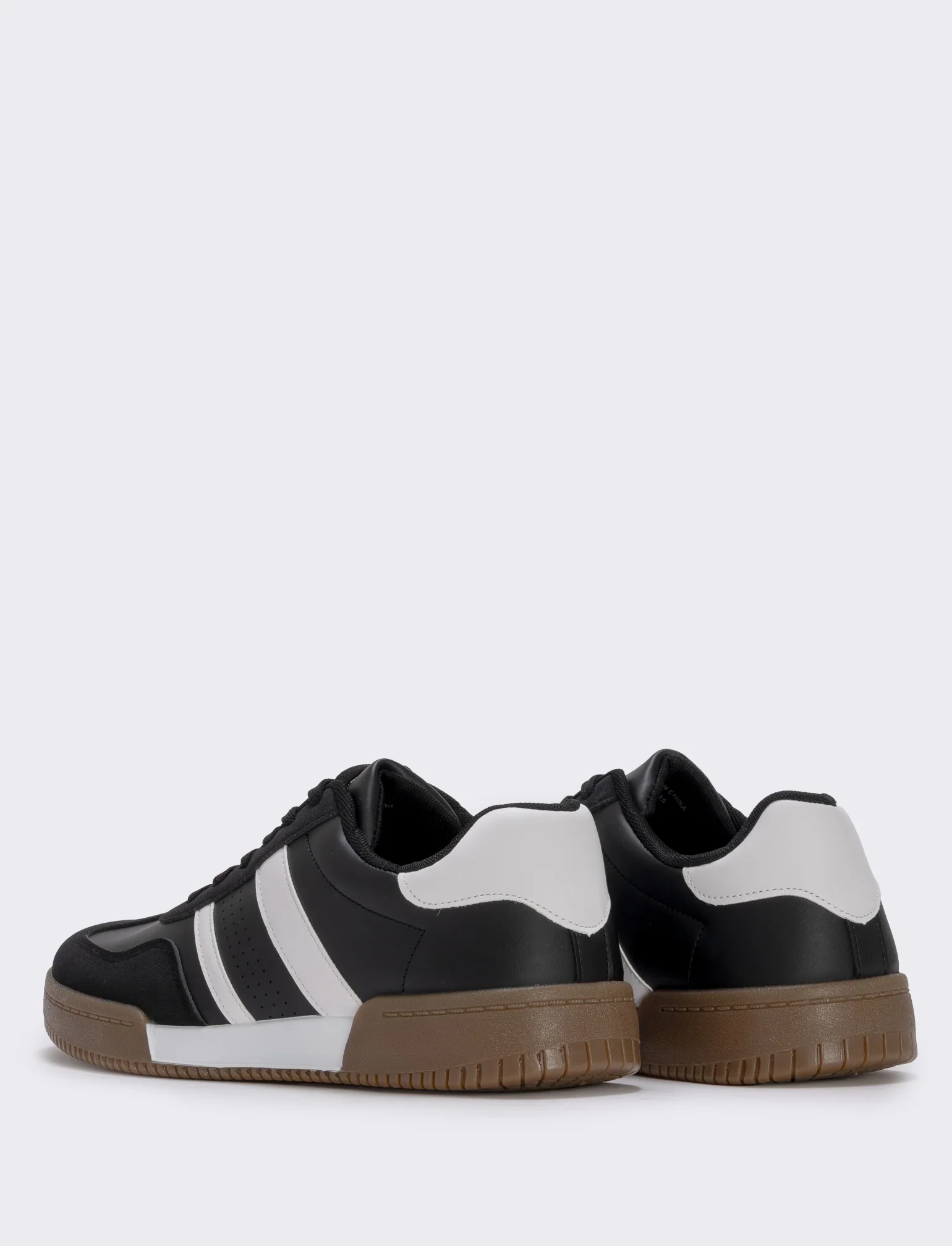 Sneakers nere con dettagli bianchi da uomo - Nero - Image 3