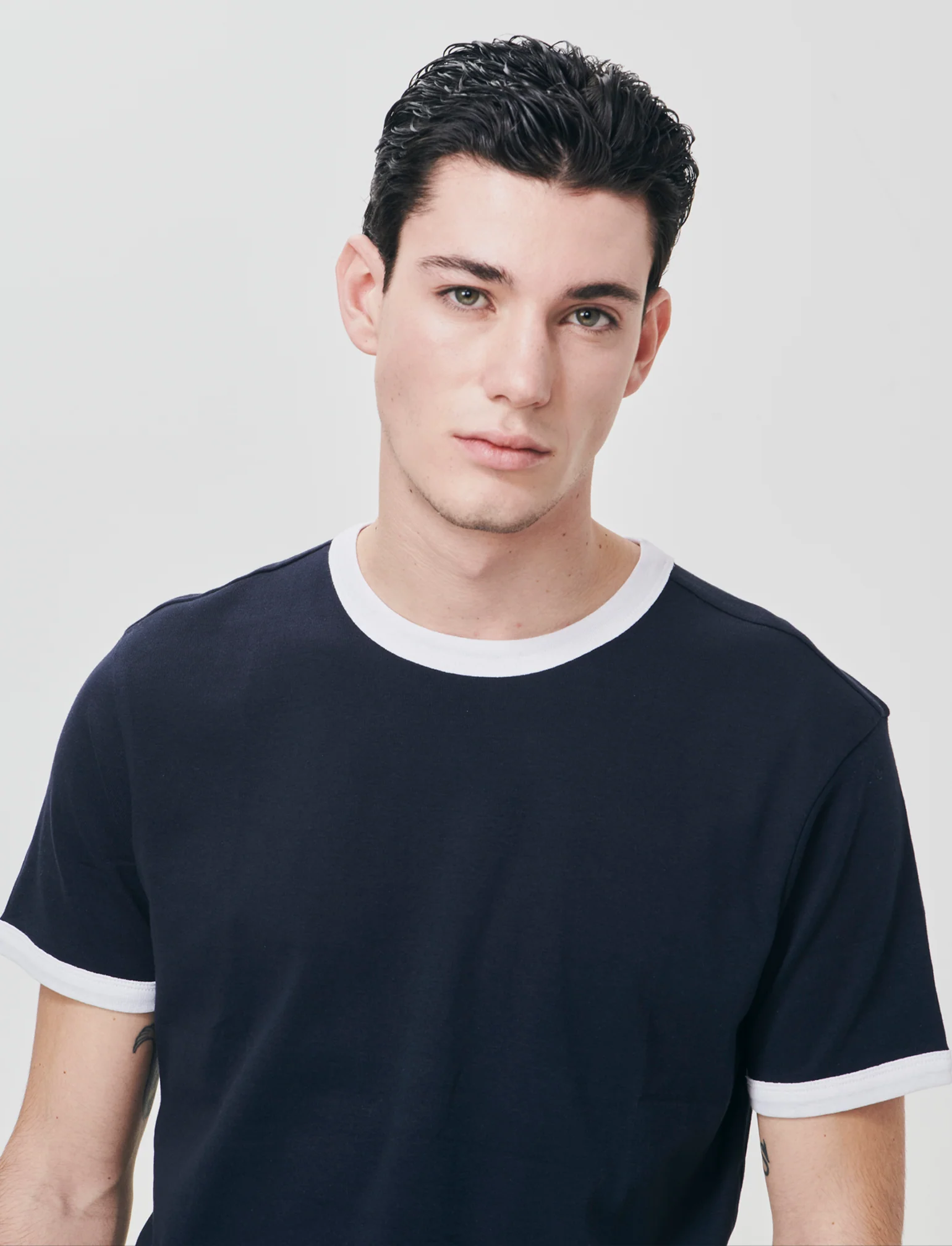 T-shirt a coste con contrasti eleganti - Blu - Image 4
