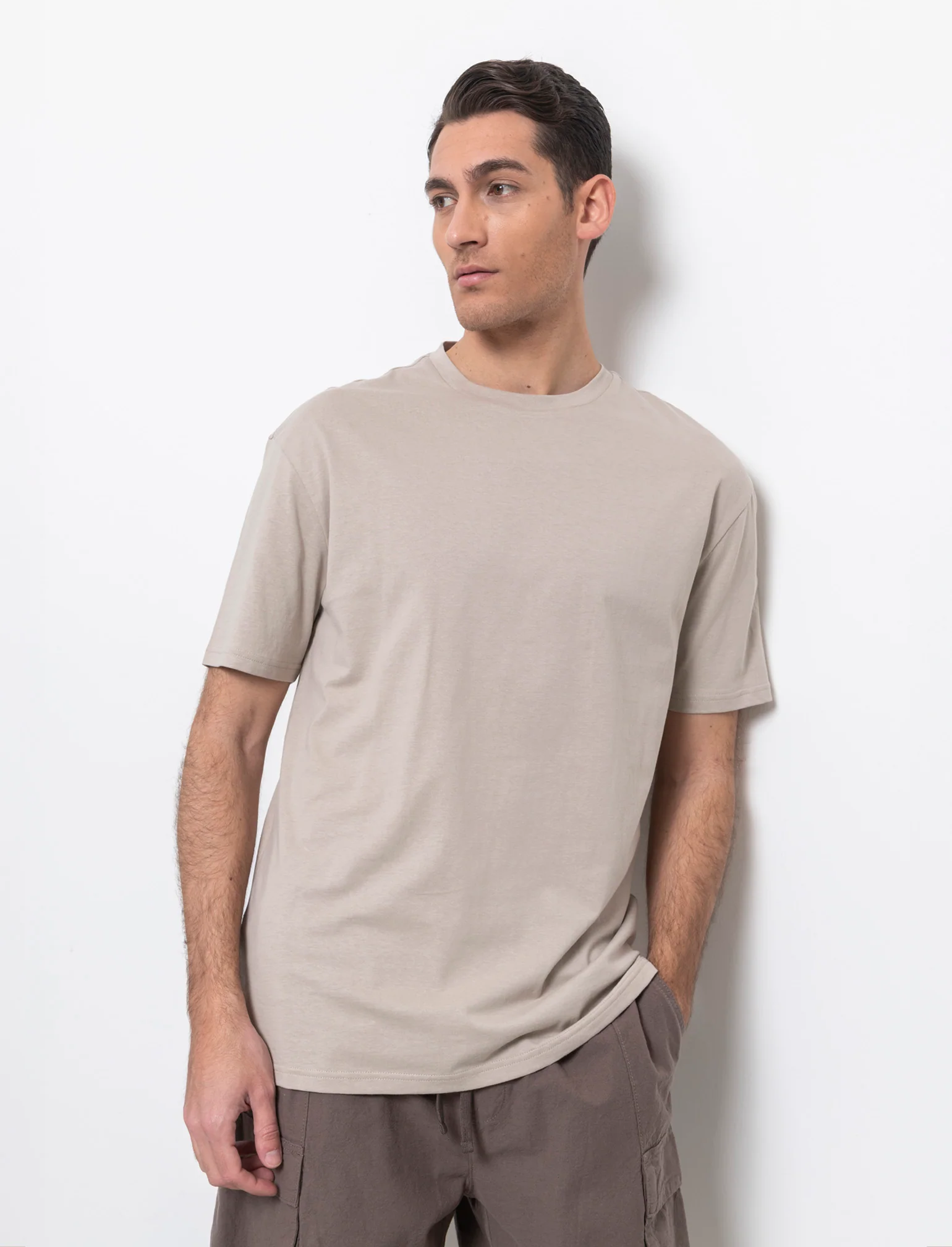 T-shirt basic in cotone boxy fit da uomo - Beige - Image 2