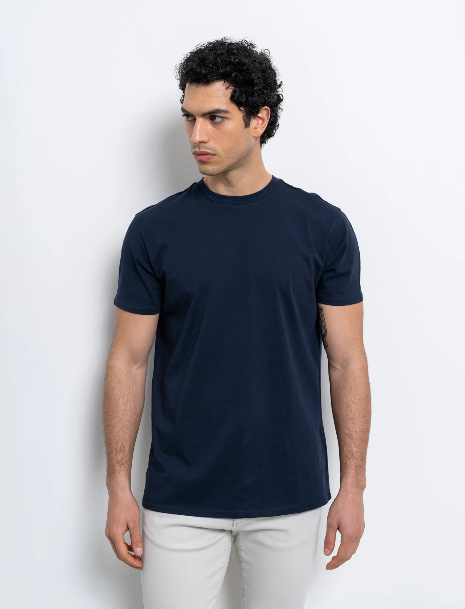 T-shirt basic in cotone premium regular fit da uomo - Blu - Image 2