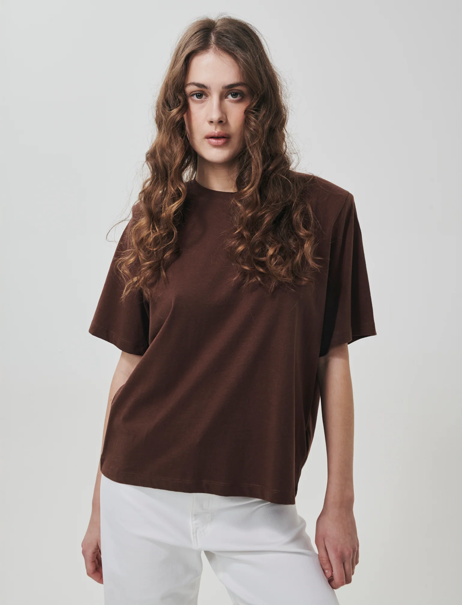 T-Shirt Basica con Spalline - Marrone cioccolato - Image 3
