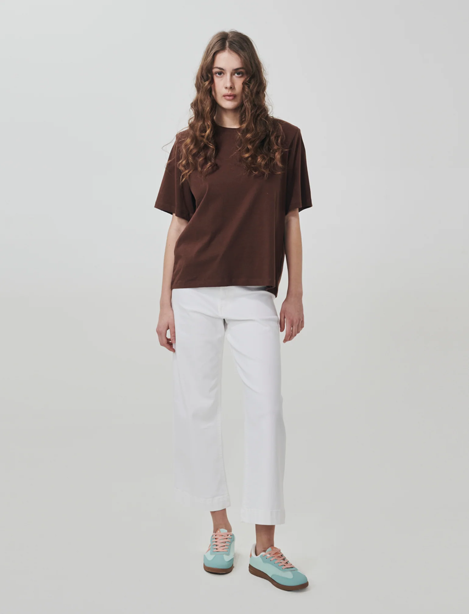 T-Shirt Basica con Spalline - Marrone cioccolato - Image 4