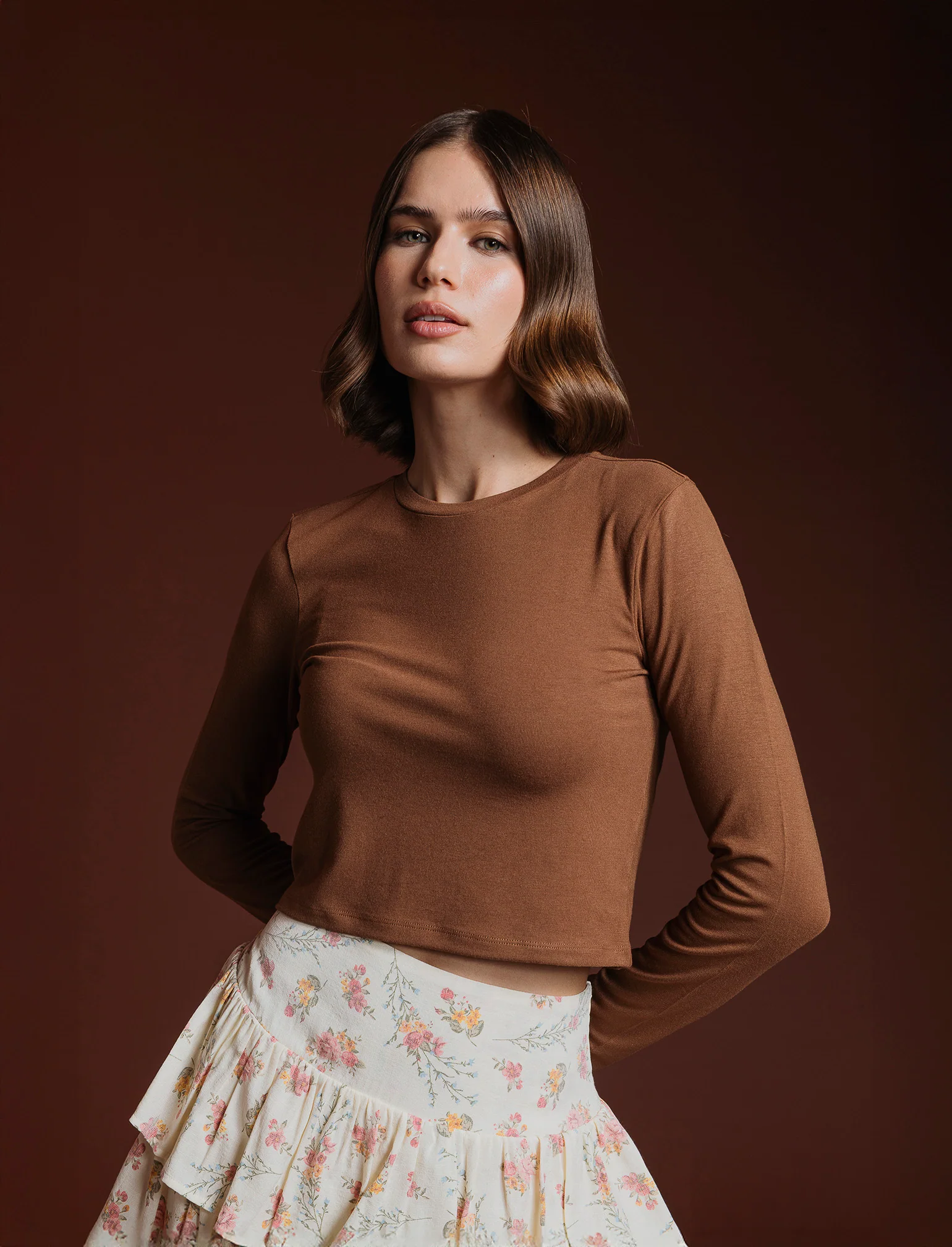 T-SHIRT BASICA CROP - Marrone tabacco - Image 3