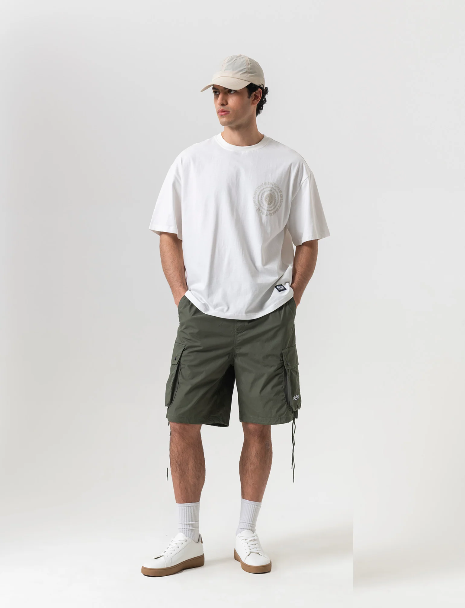 T-shirt boxy fit in cotone con stampe da uomo - Bianco - Image 3