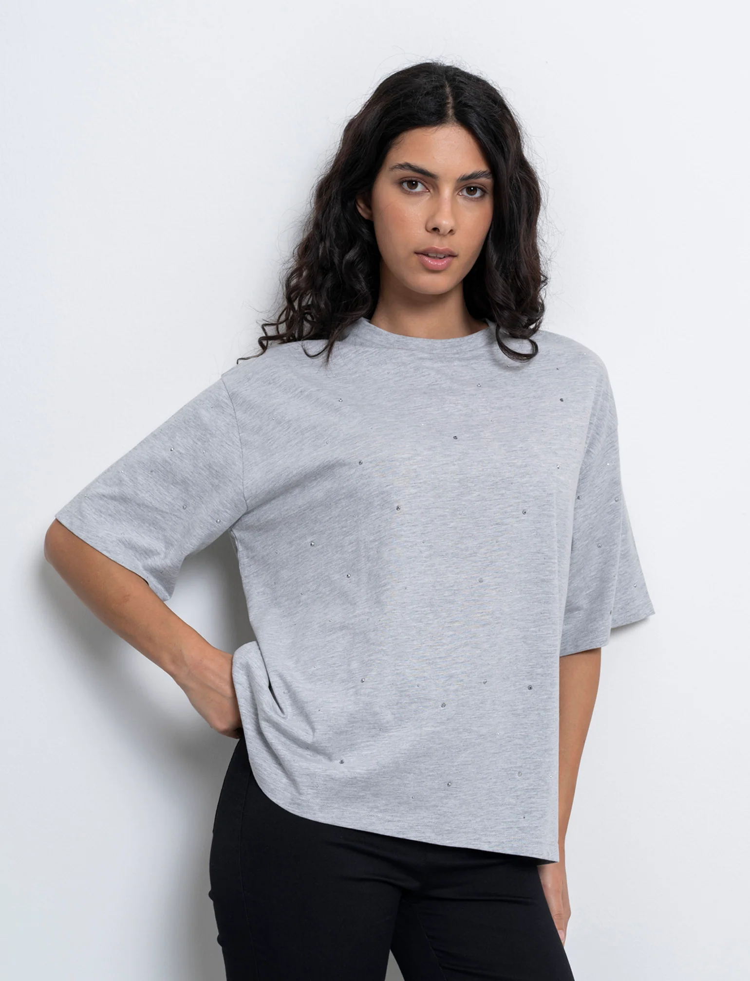 T-shirt con applicazioni da donna - Grigio chiaro - Image 2