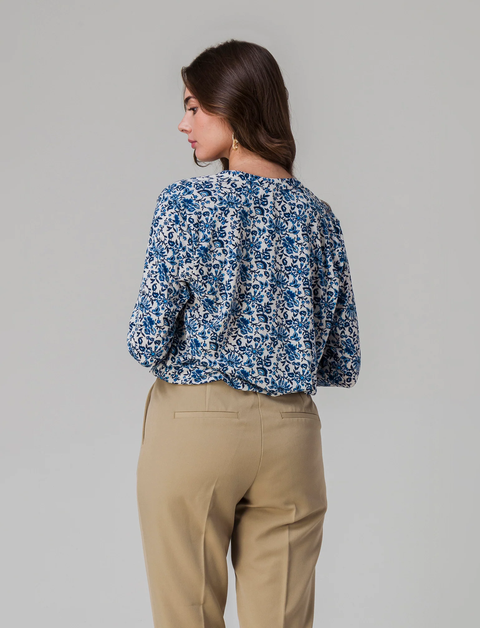 T-shirt con collo alla coreana da donna - var 2 - Image 2