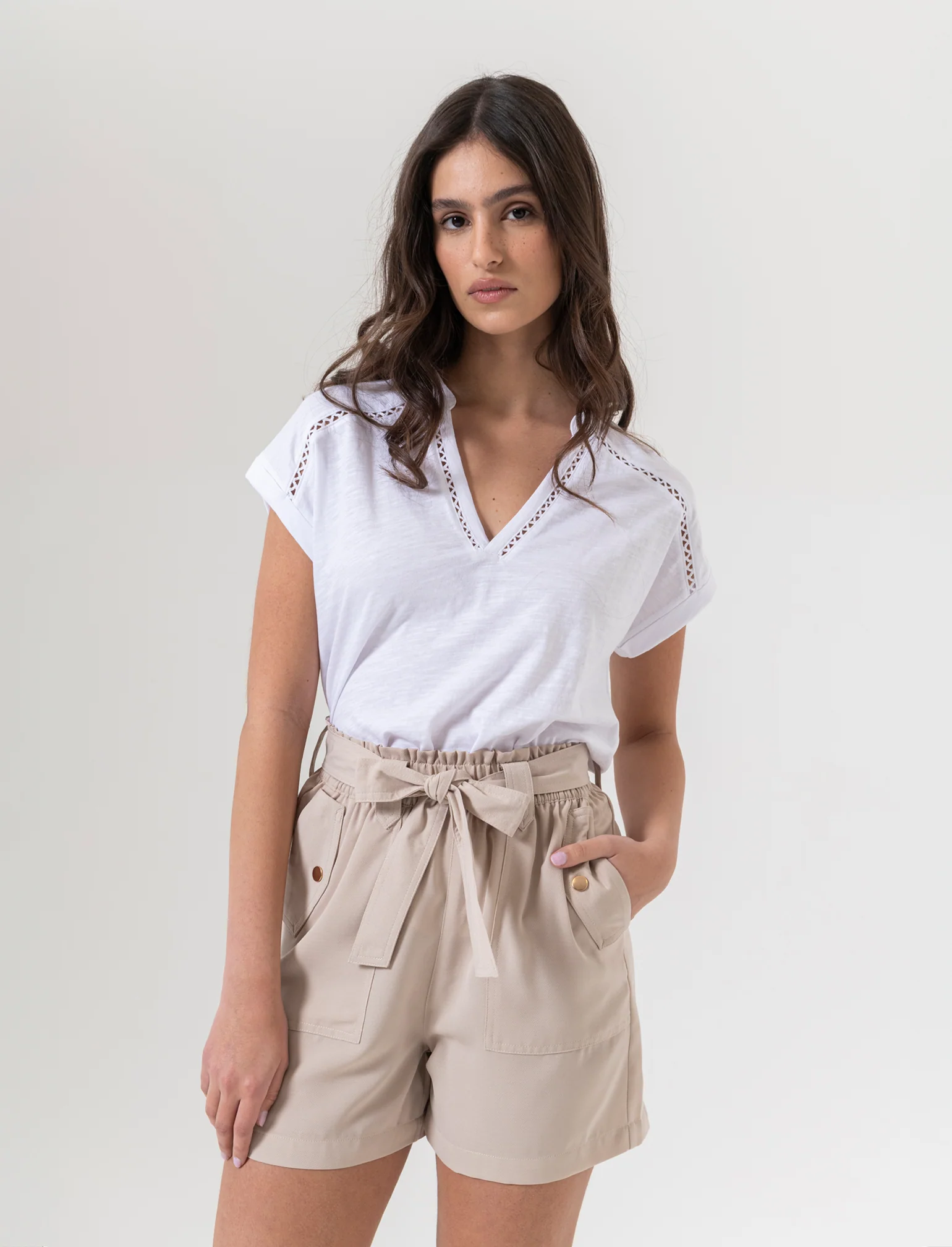 T-shirt con inserto in pizzo da donna - Bianco