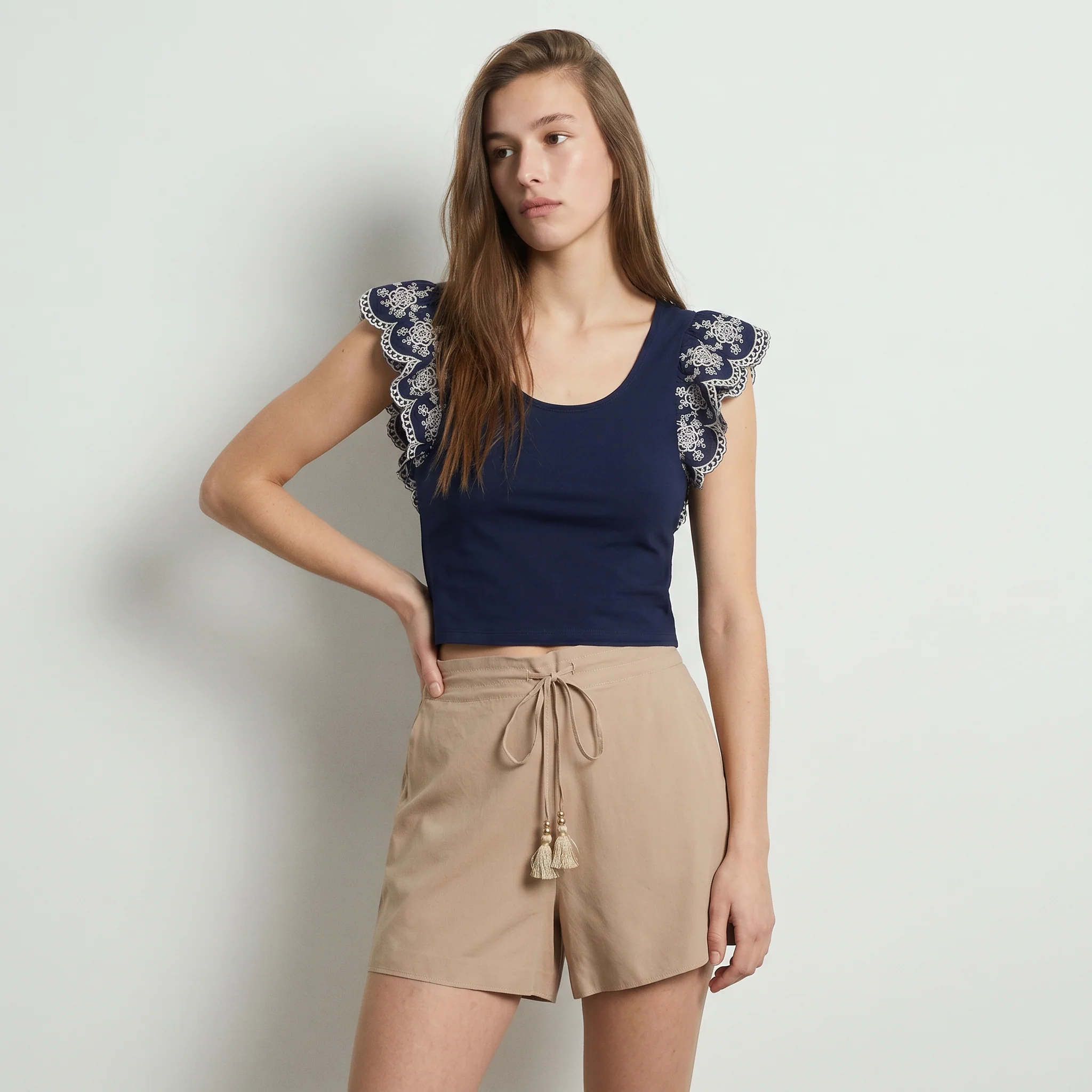 T-shirt con maniche in pizzo sangallo - Blu - Image 3