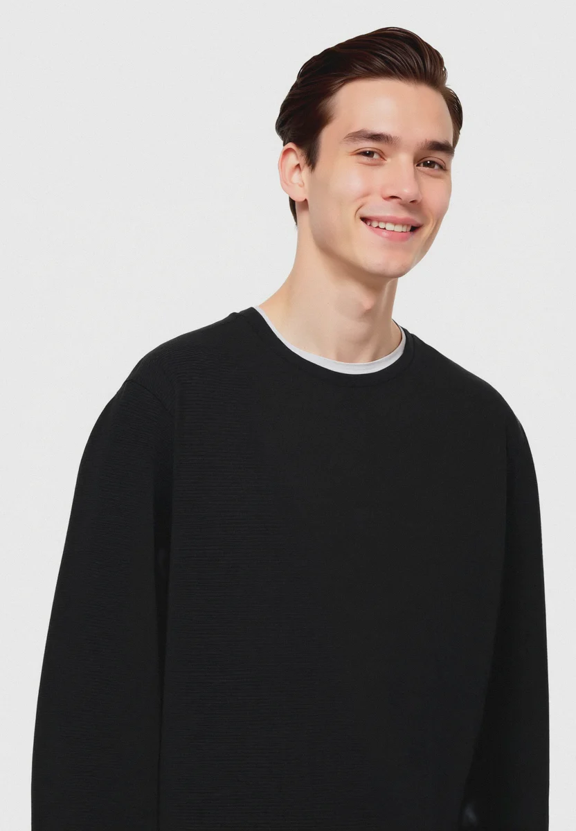 T-SHIRT CON ORLI A CONTRASTO - Nero