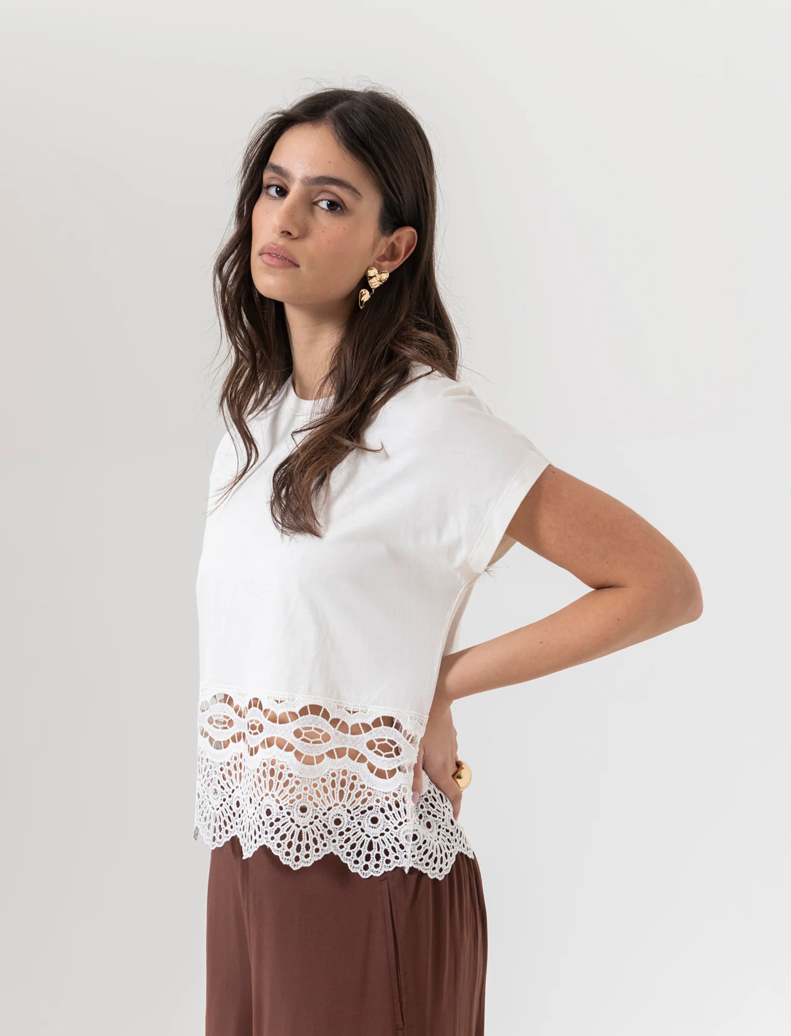 T-shirt con pizzo da donna - Avorio - Image 3