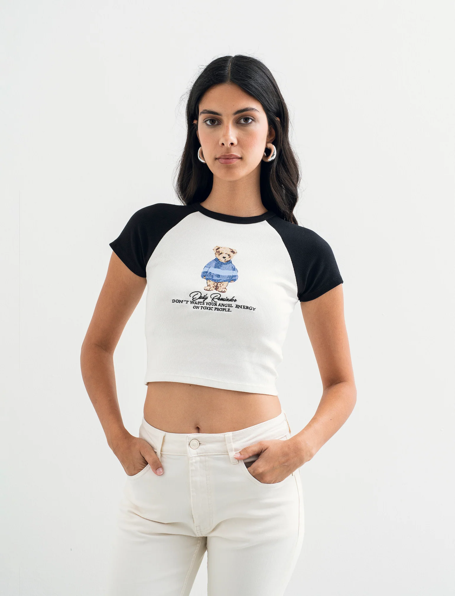 T-SHIRT CON RICAMO - var 2 - Image 4