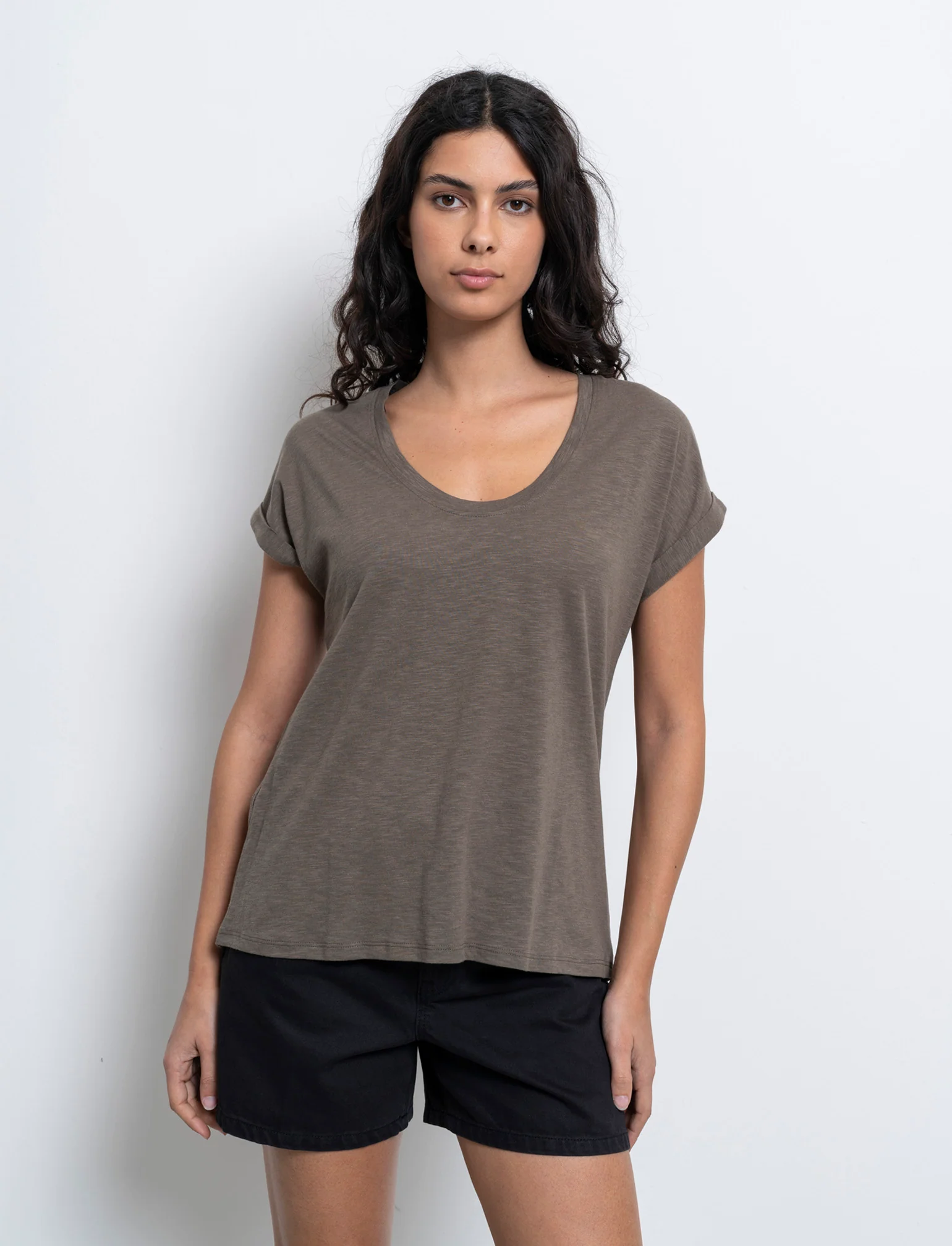 T-shirt con risvolto sulle maniche da donna - Verde salvia - Image 3