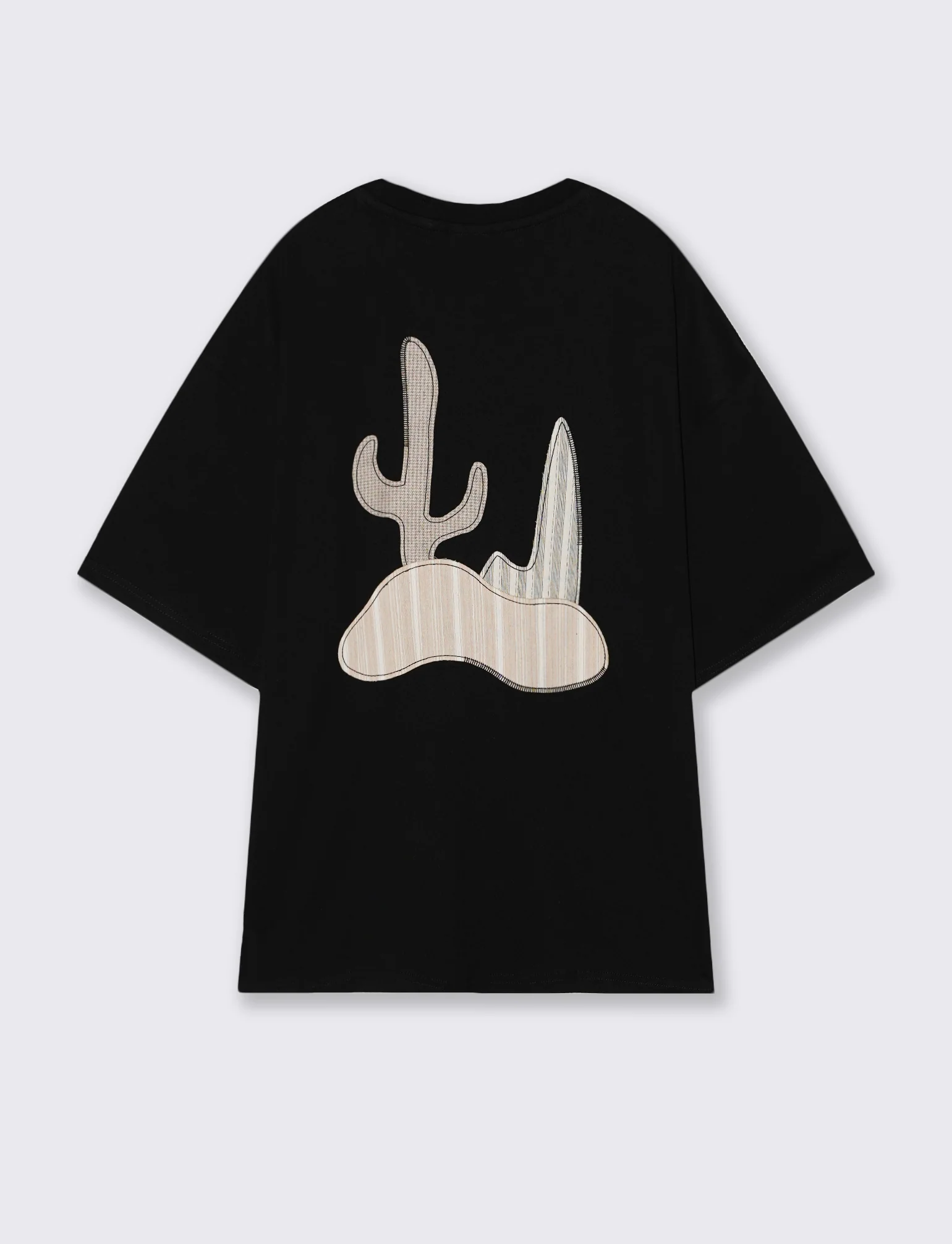 T-shirt con stampa e applicazioni uniche - Nero - Image 2
