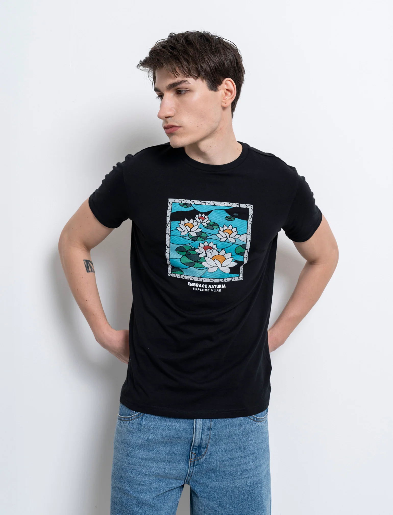 T-shirt con stampa effetto ricamo da uomo - Nero