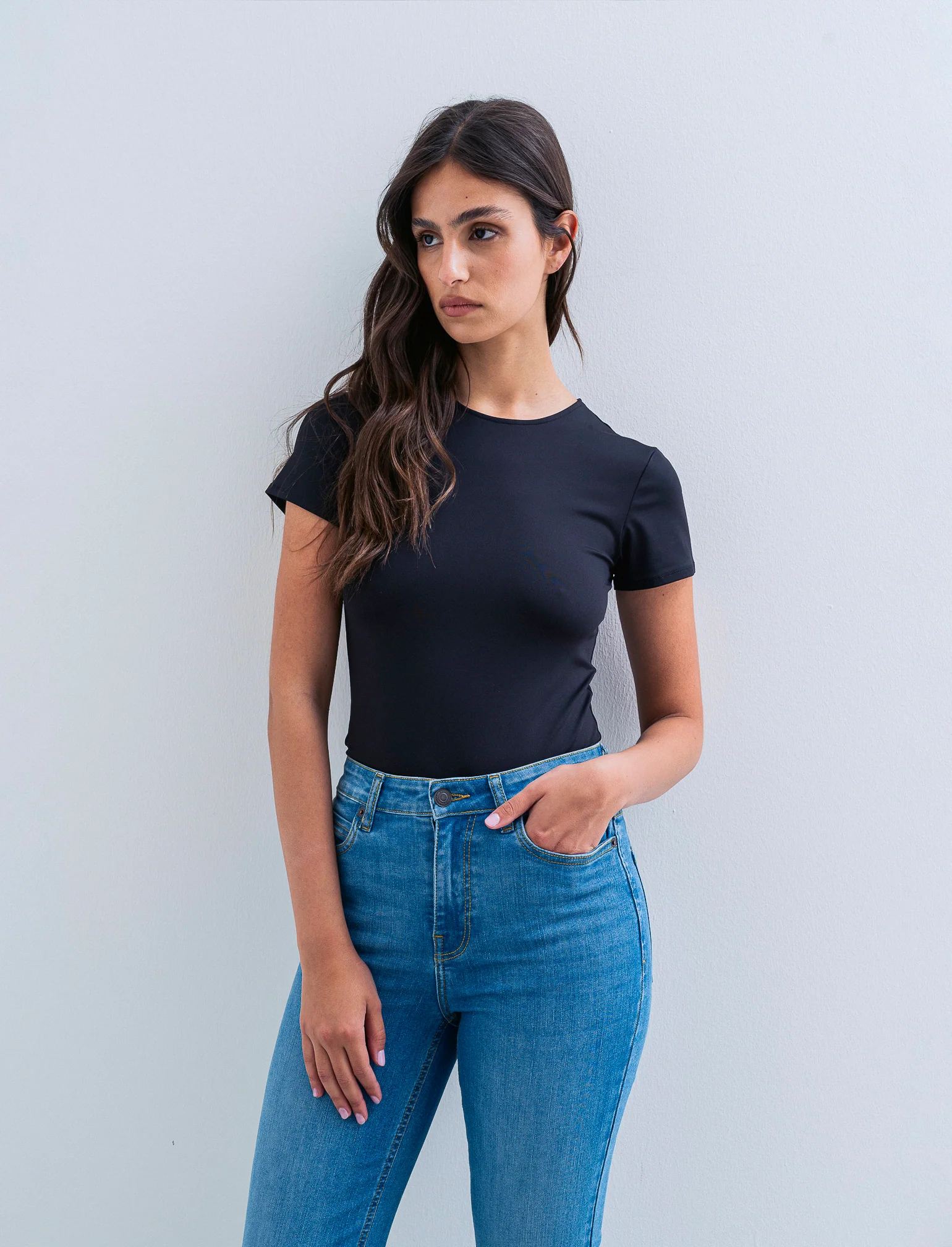 T-SHIRT CON TESSUTO ELASTICO - Nero - Image 4