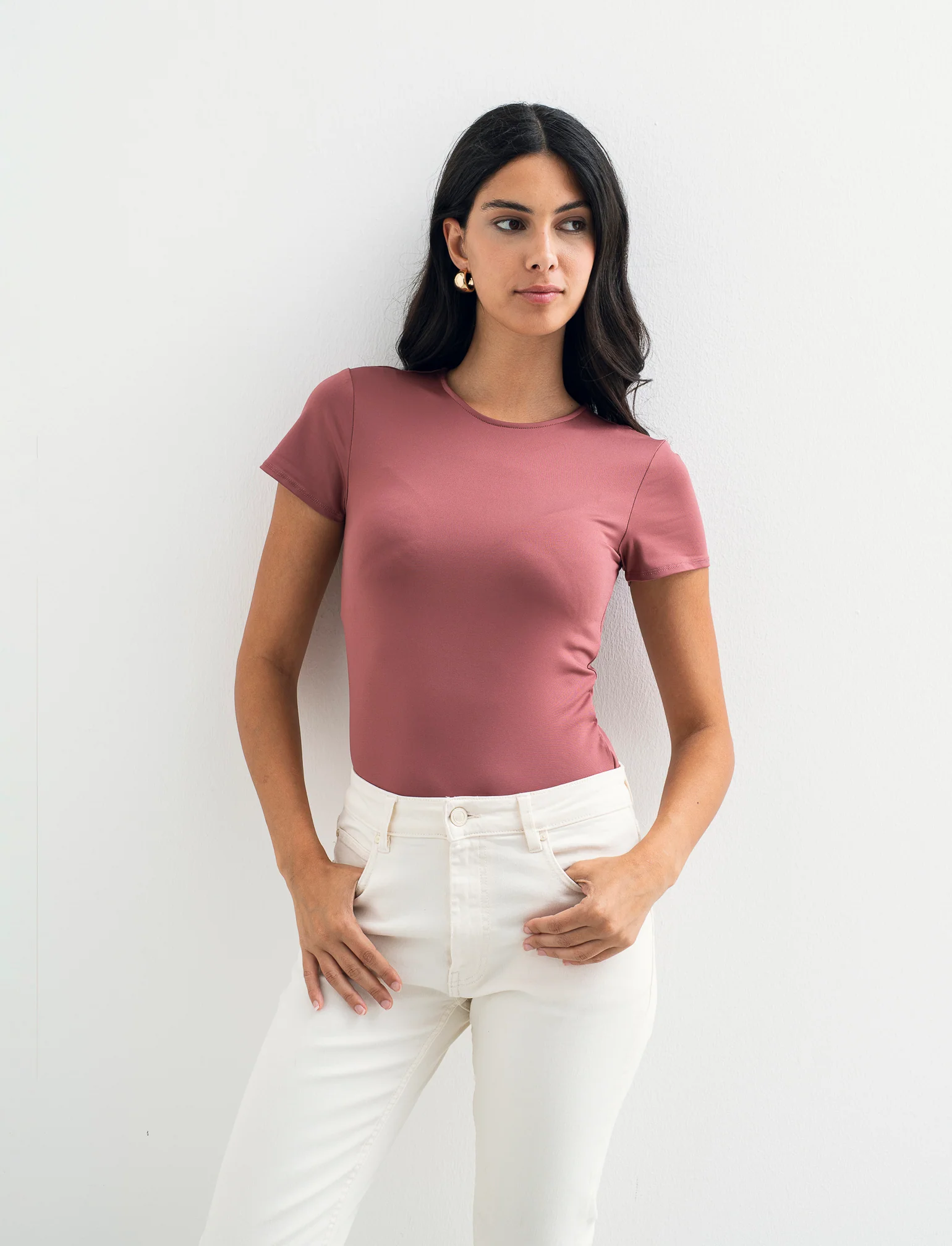 T-SHIRT CON TESSUTO ELASTICO - Rosso mattone - Image 4