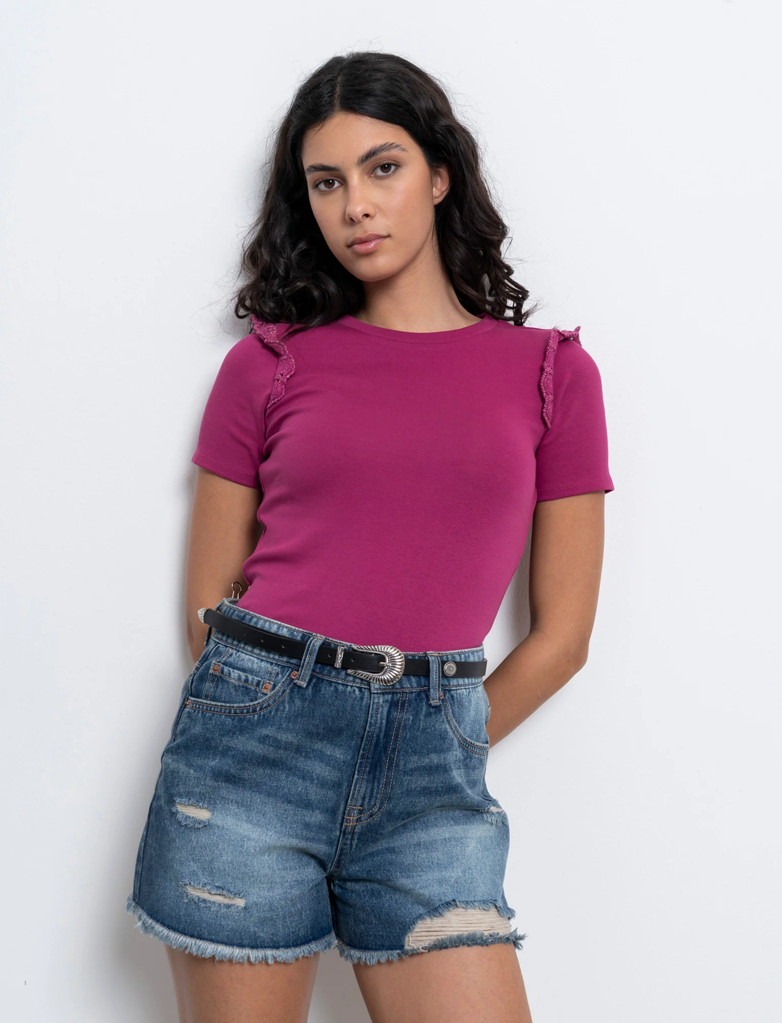 T-shirt con volant da donna - Rosso india
