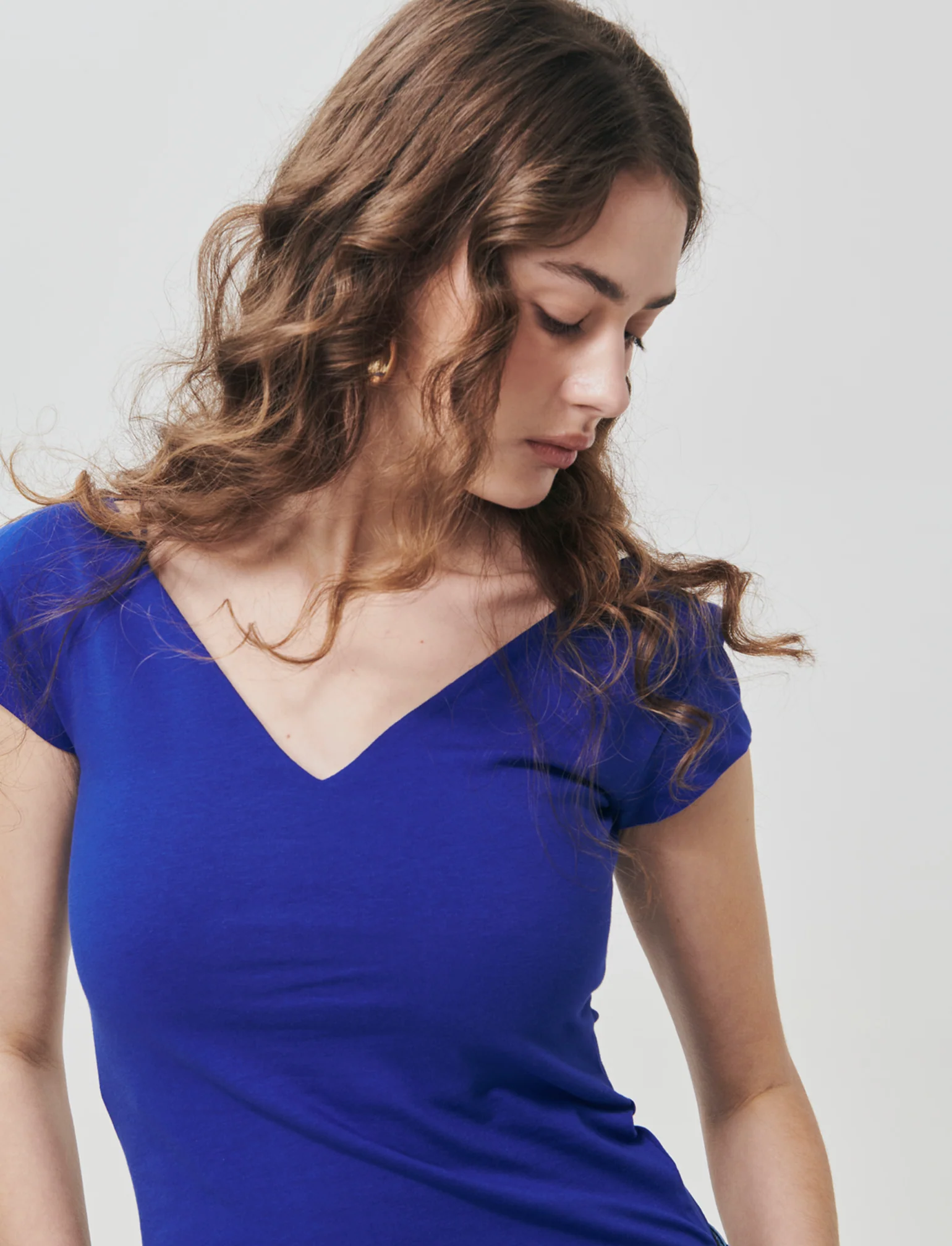 T-Shirt Cotone Scollo a V - Blu royal - Image 3