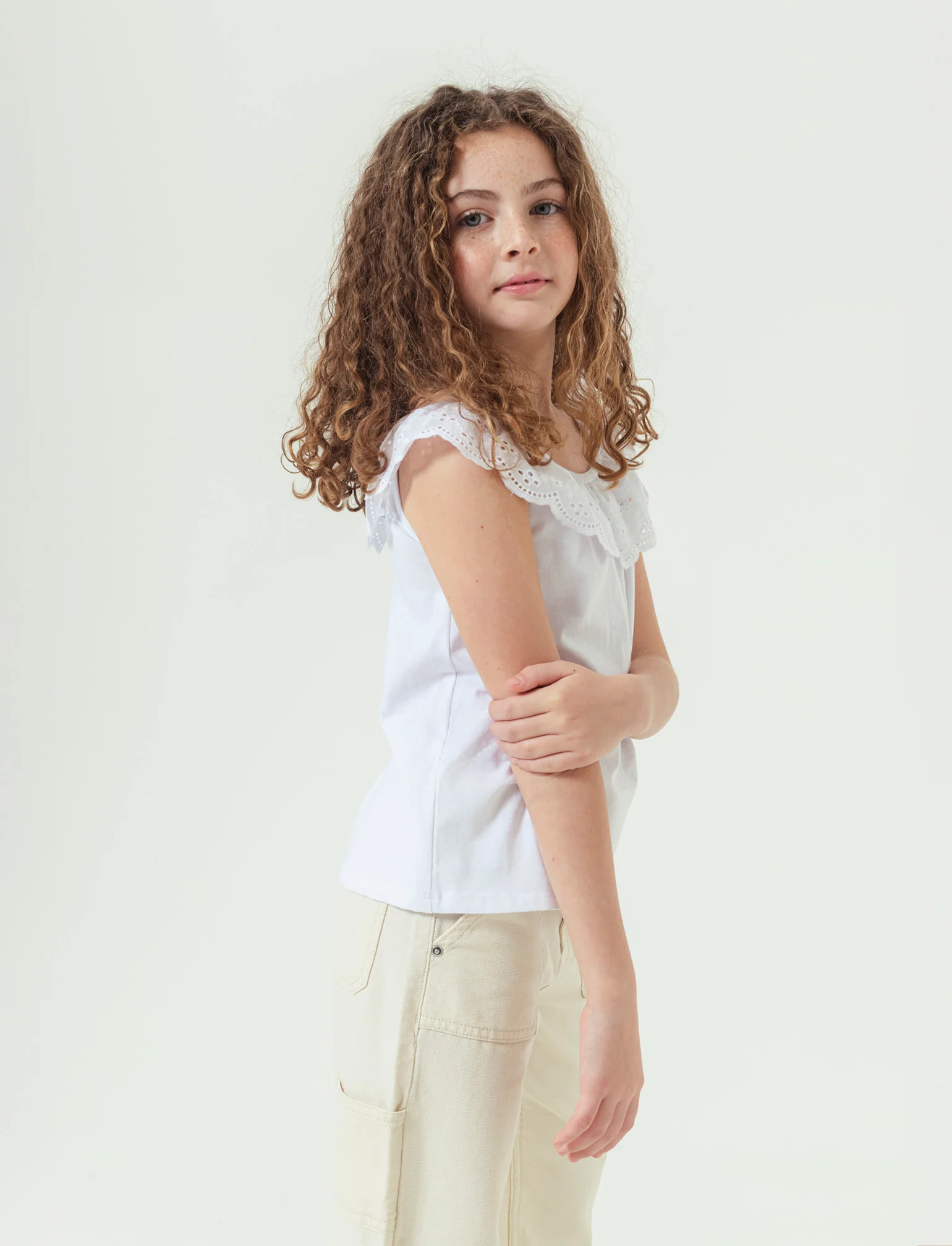 T-shirt estiva da bambina con stampa colorata - Bianco - Image 2