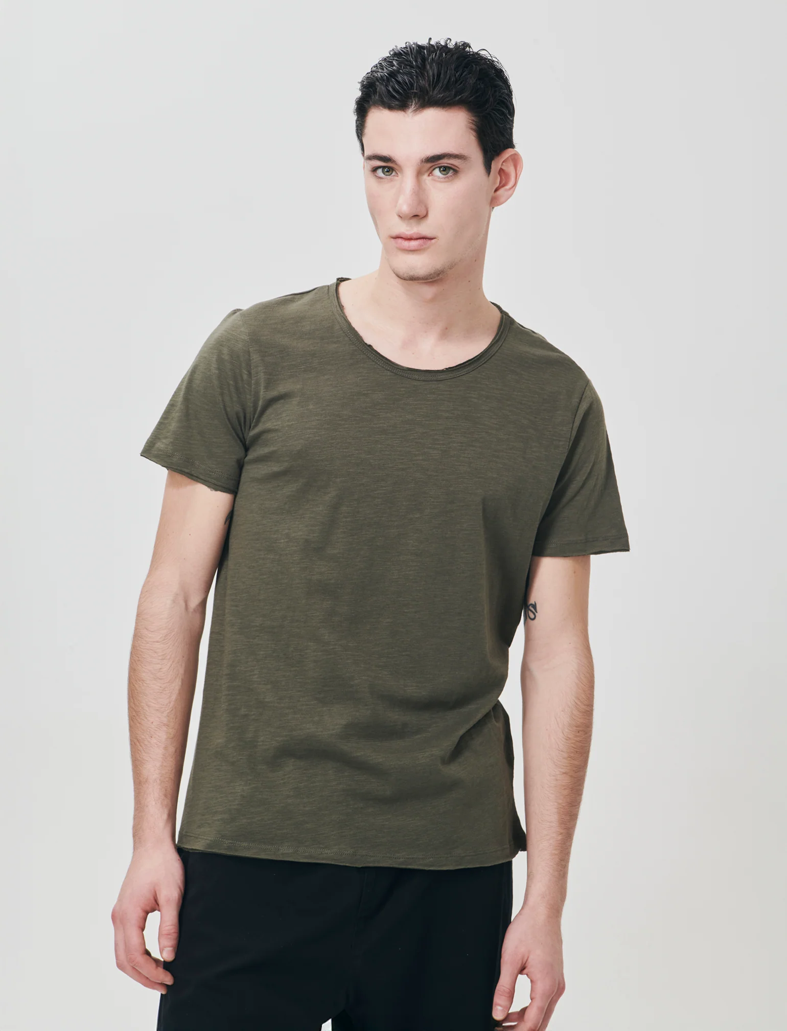 T-shirt girocollo cotone slub regular fit - Verde militare - Image 3