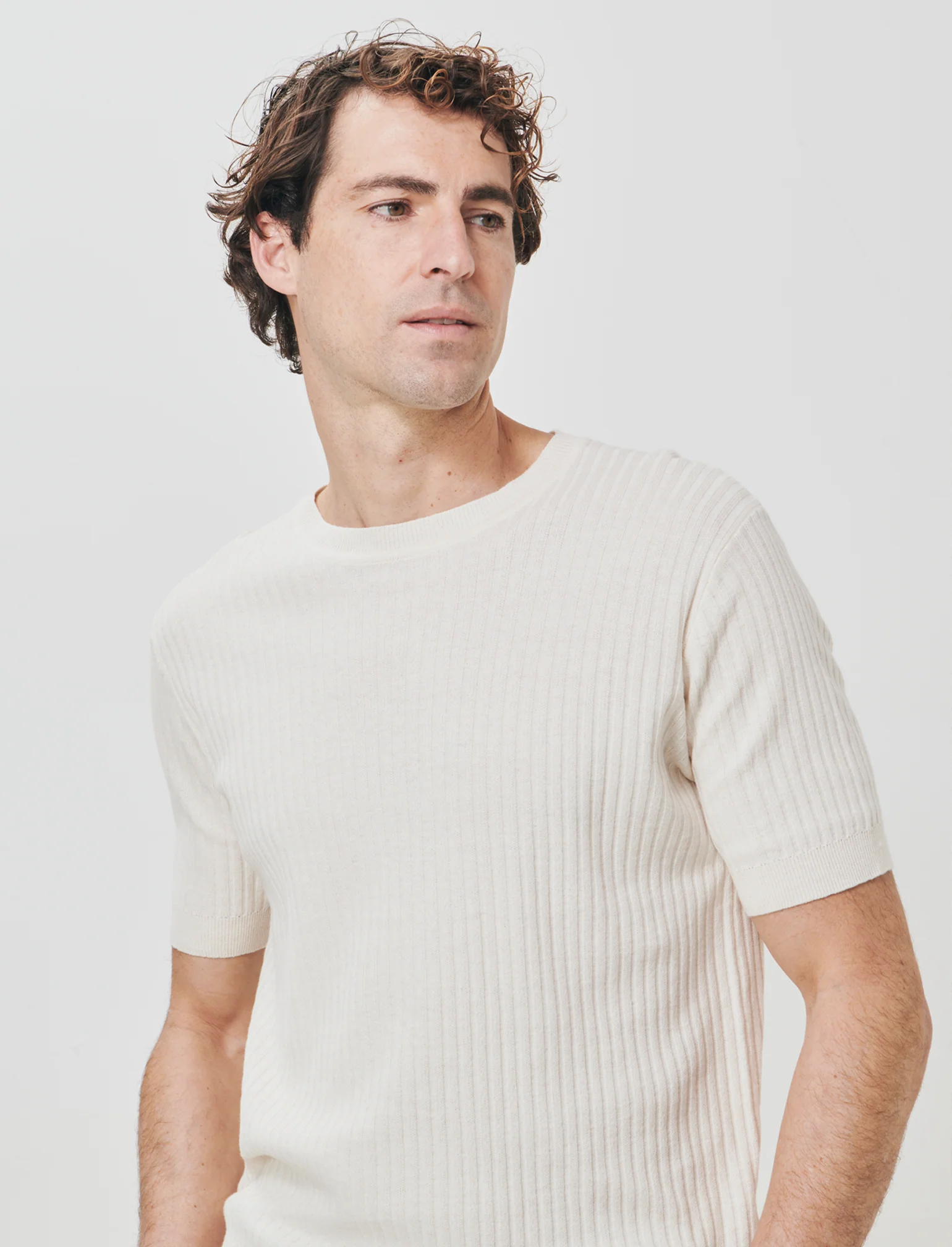 T-shirt girocollo in maglia a coste - Beige ecru - Image 3