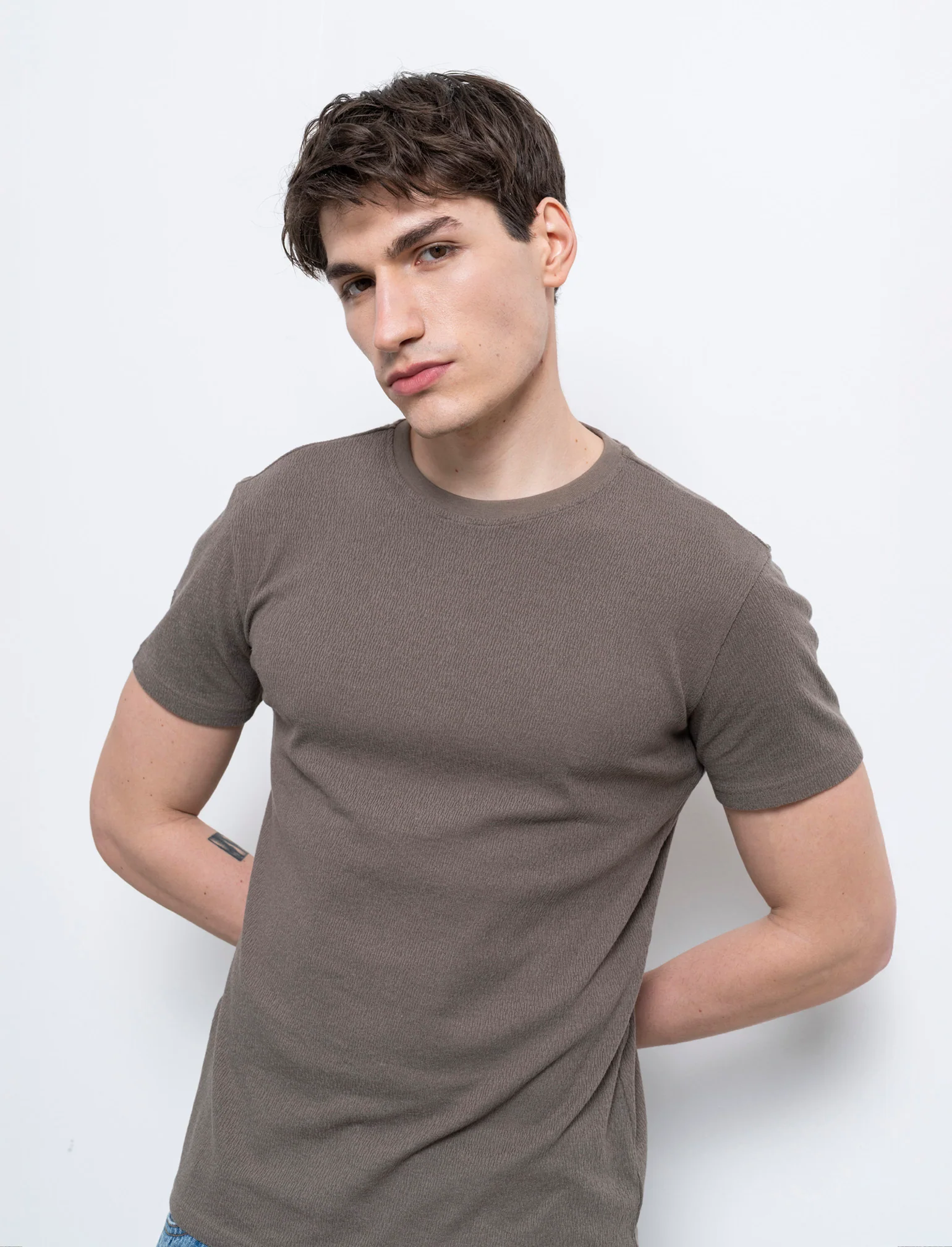 T-shirt girocollo struttura jacquard da uomo - Grigio fango - Image 3
