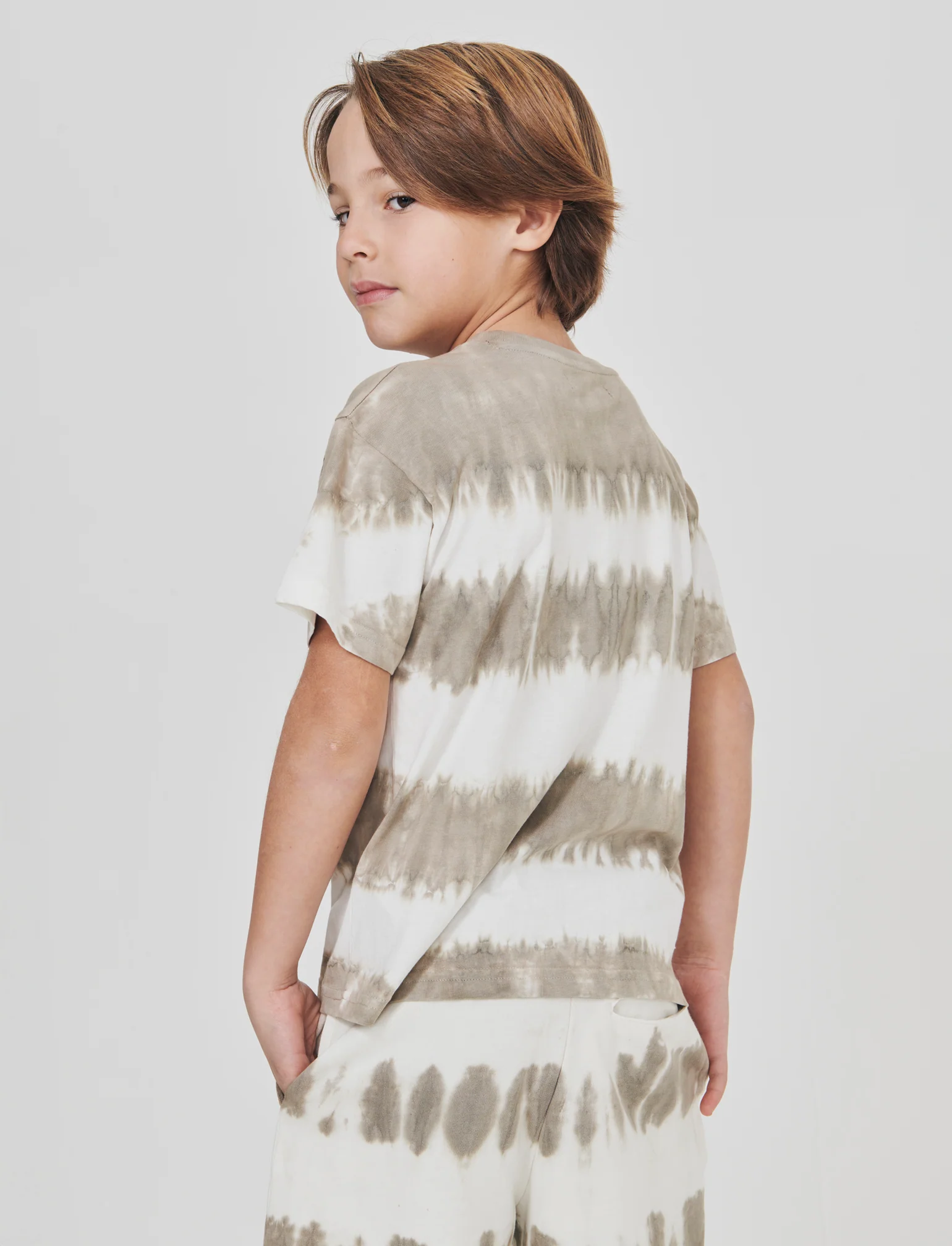 T-shirt girocollo tie-dye per l'estate - Grigio mastice - Image 2