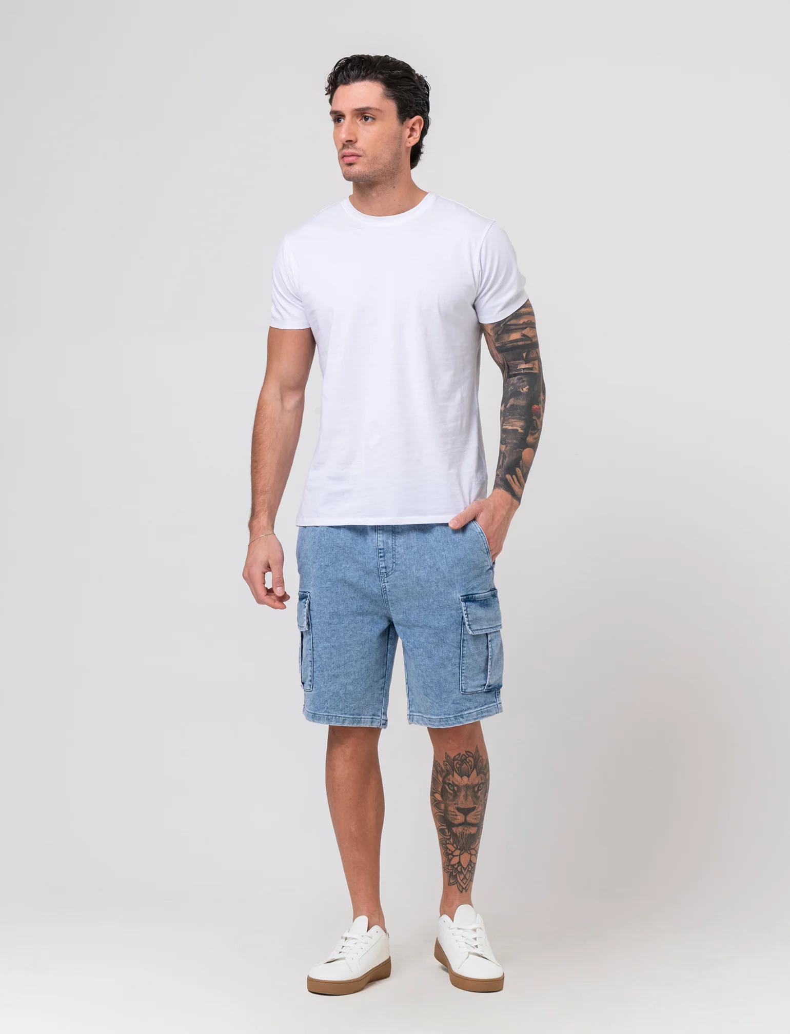 T-shirt in cotone con collo a serafino da uomo - Avion - Image 3