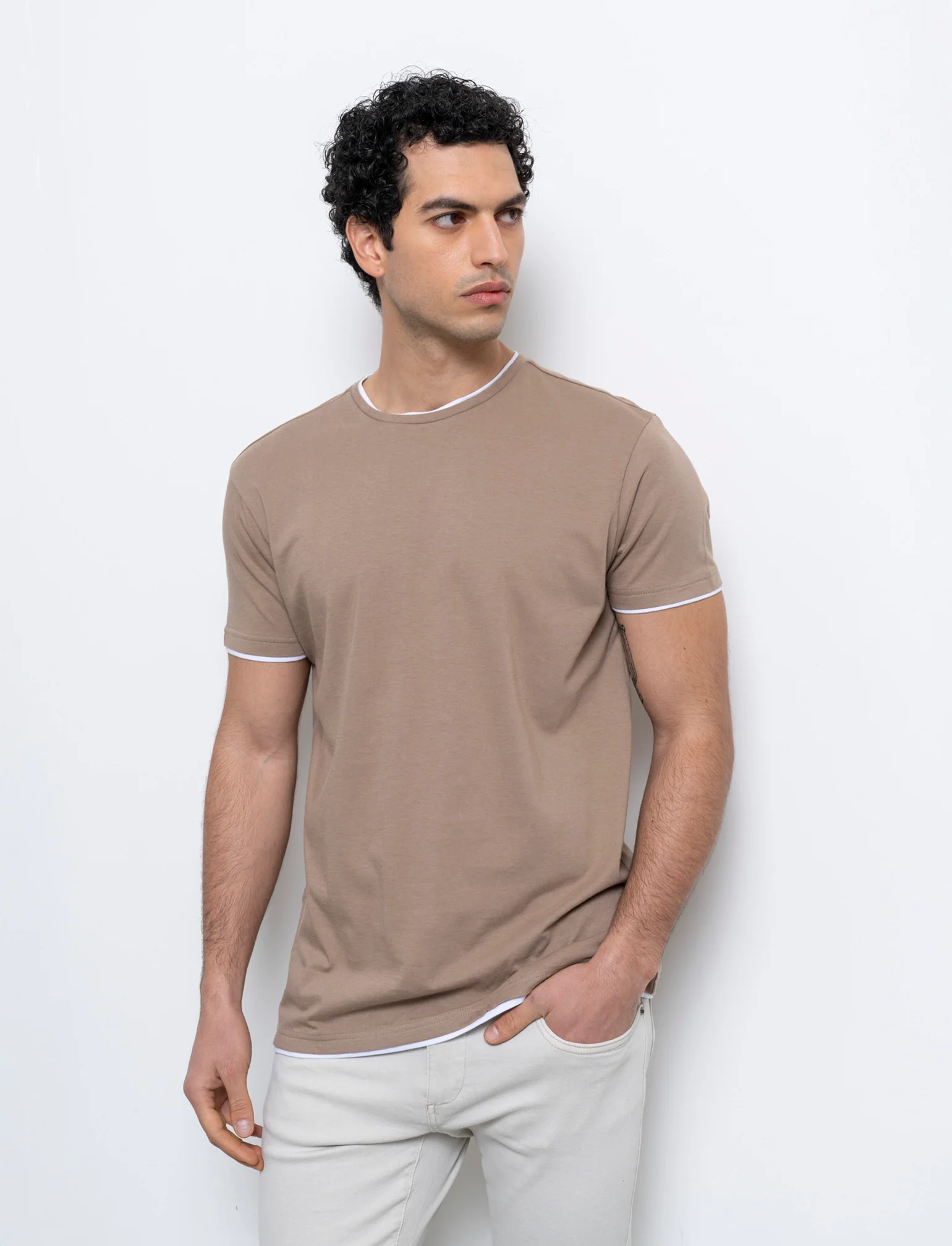 T-shirt in cotone con orli a contrasto da uomo - Grigio tortora - Image 2