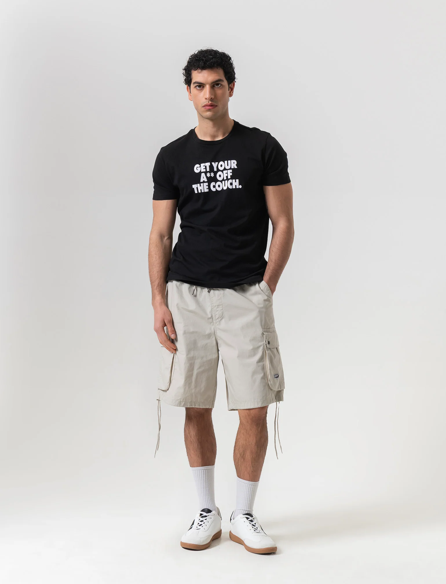 T-shirt in cotone con stampa regular fit da uomo - Nero - Image 3