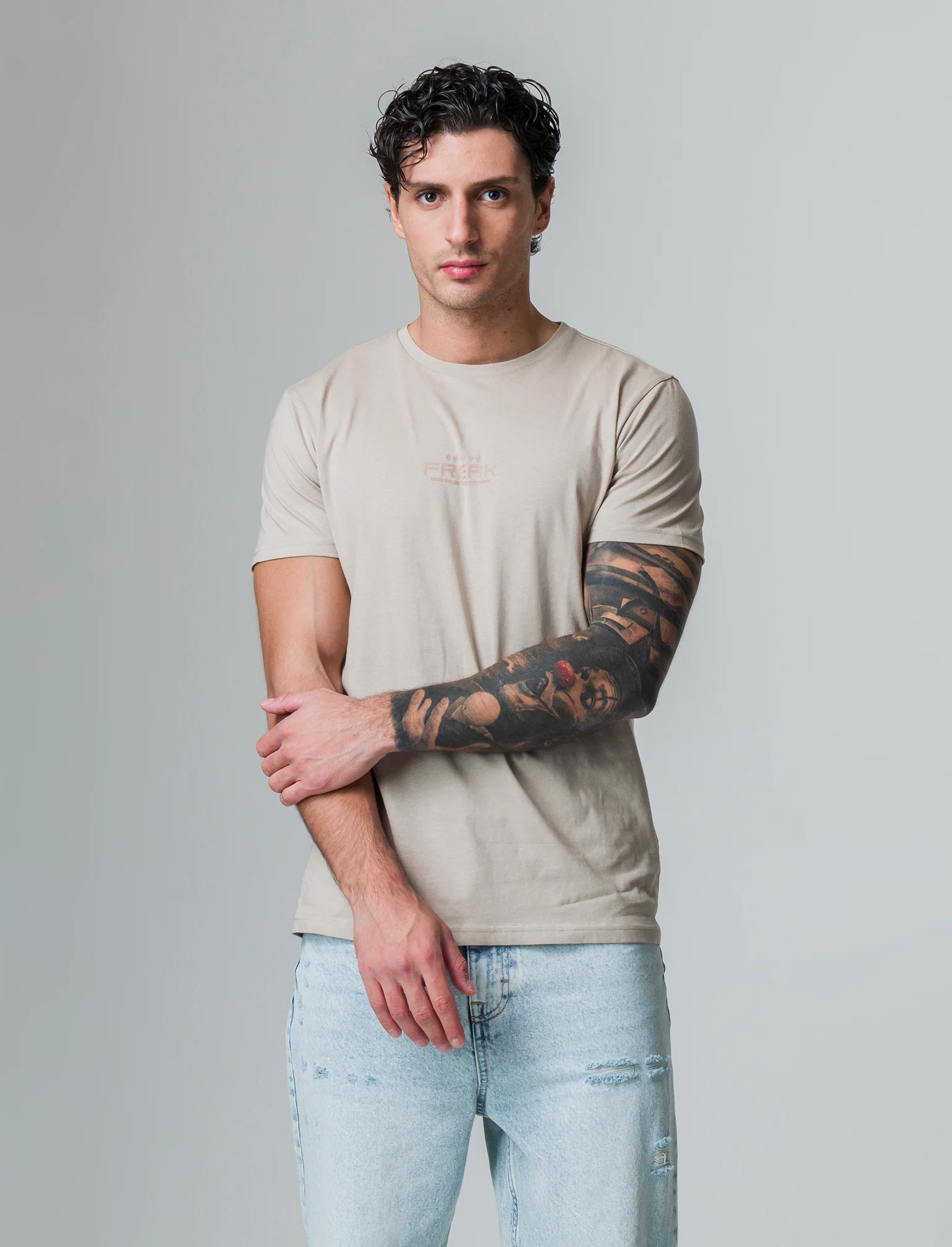 T-shirt in cotone con stampe regular fit da uomo - Beige