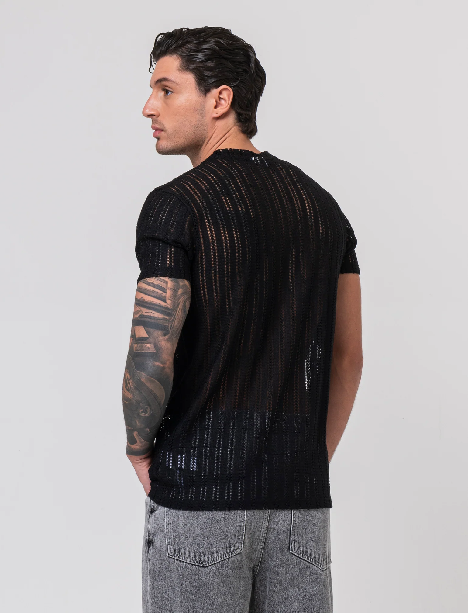 T-shirt in maglia crochet da uomo - Nero