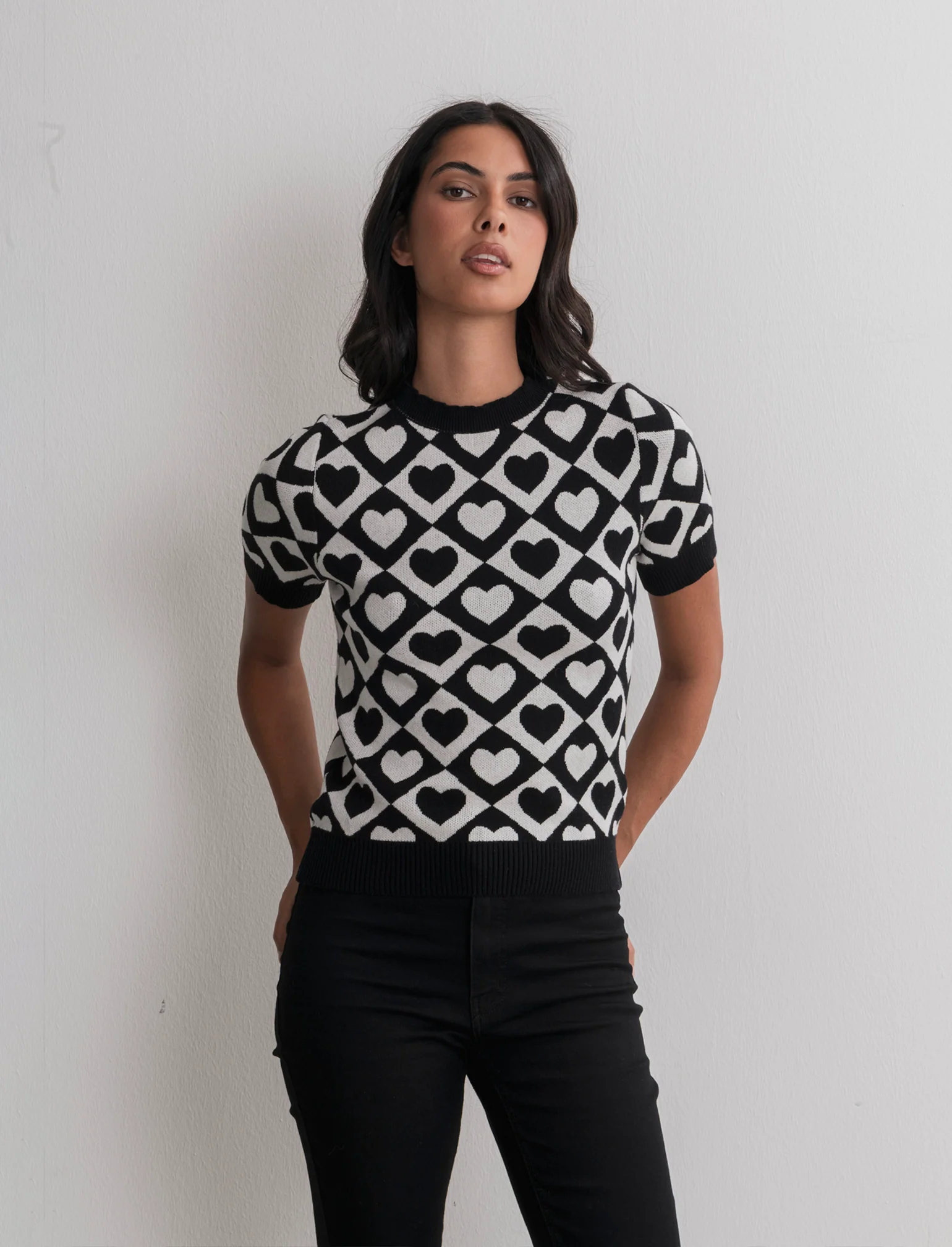 T-SHIRT IN MAGLIA - ner-bianco - Image 3
