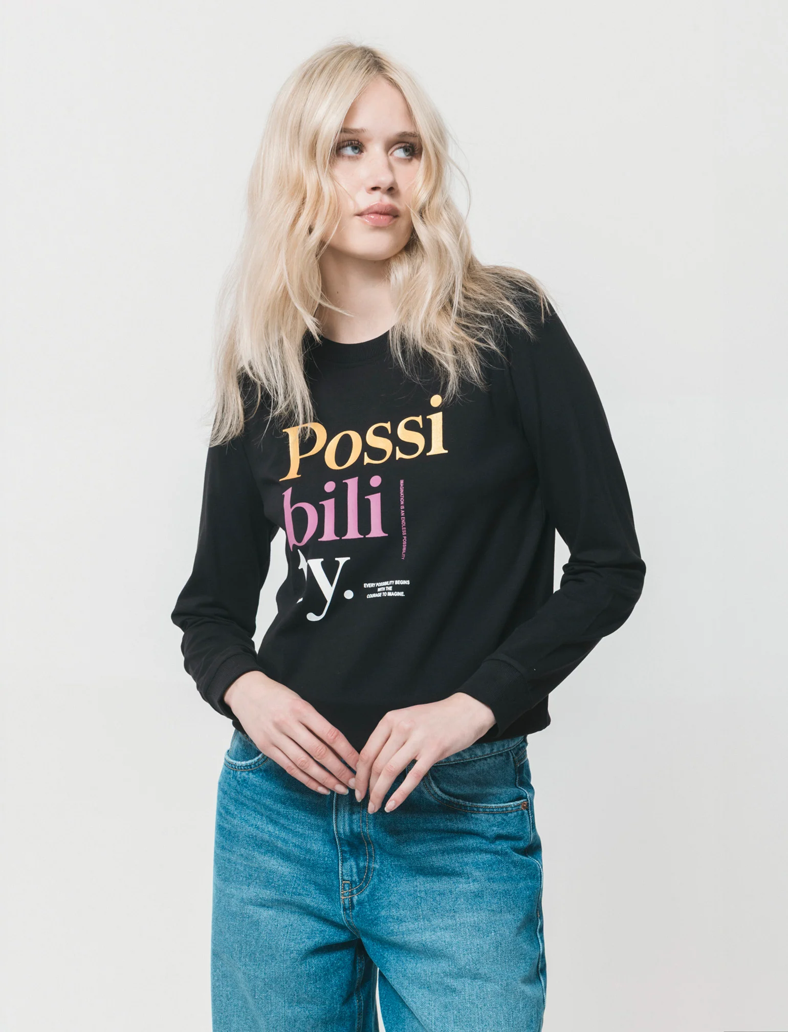 T-Shirt Manica Lunga con Stampa Frontale - Nero - Image 4