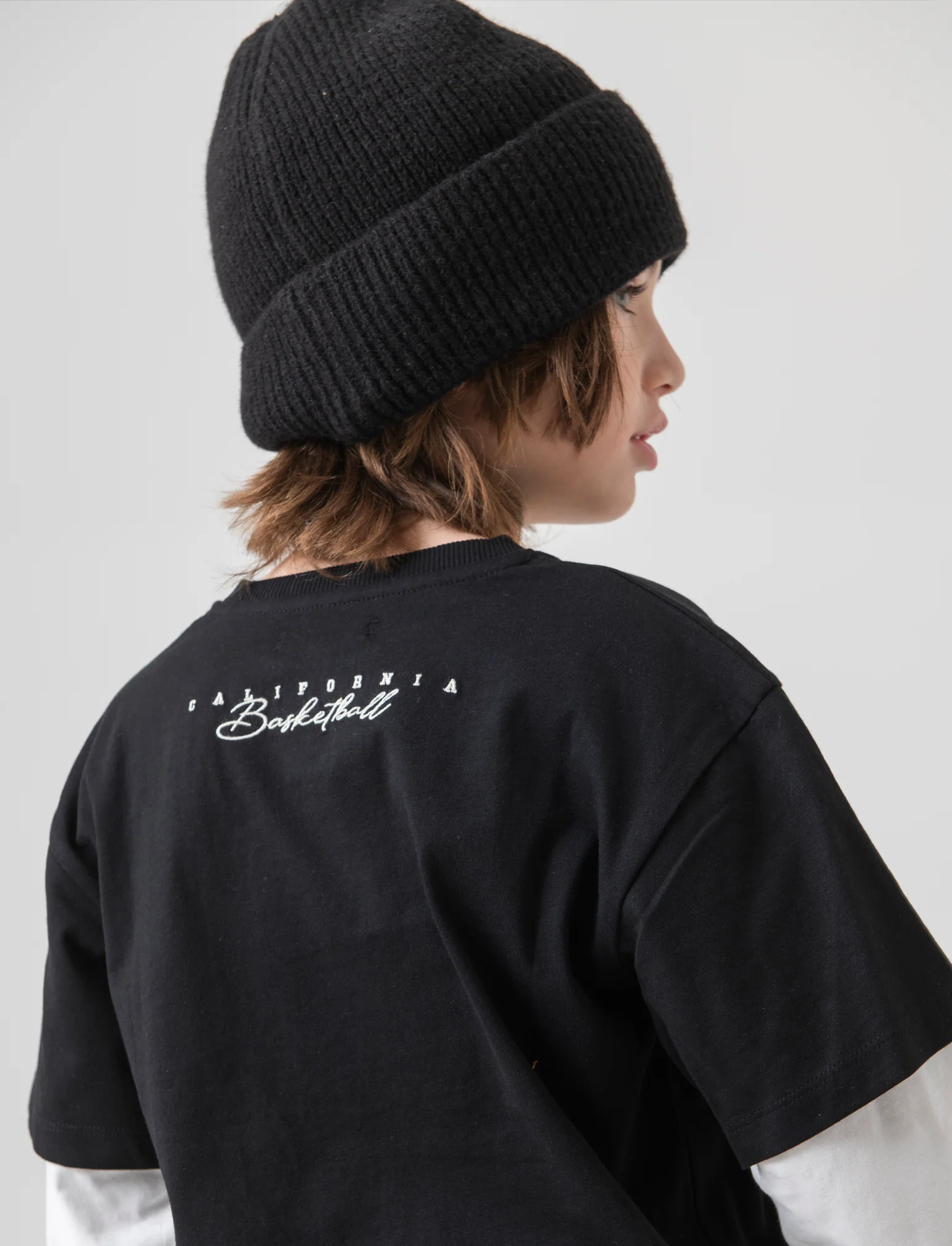 T-shirt over doppia manica da bambino - Nero - Image 2