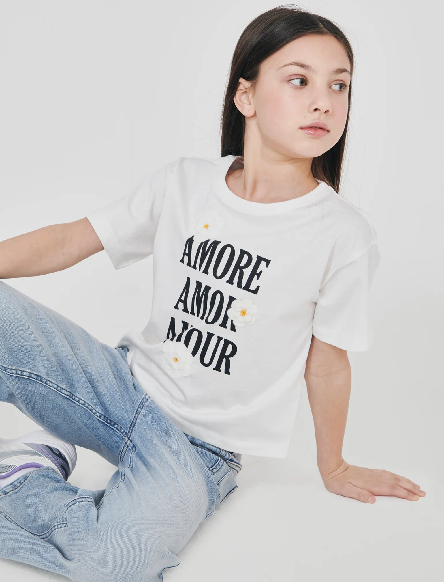 T-shirt over in cotone con fiori crochet - Bianco