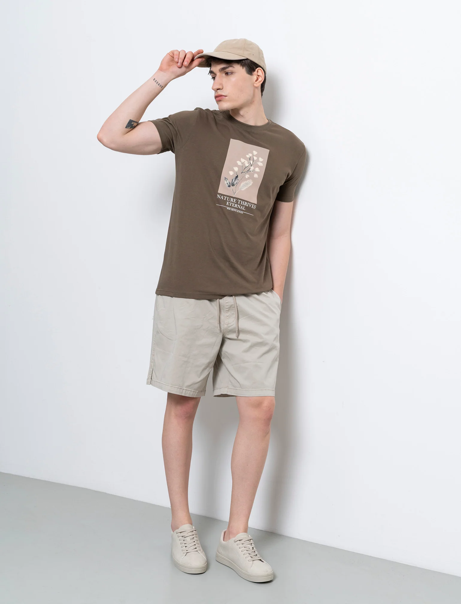 T-shirt regular fit con stampa da uomo - Verde kaki - Image 3
