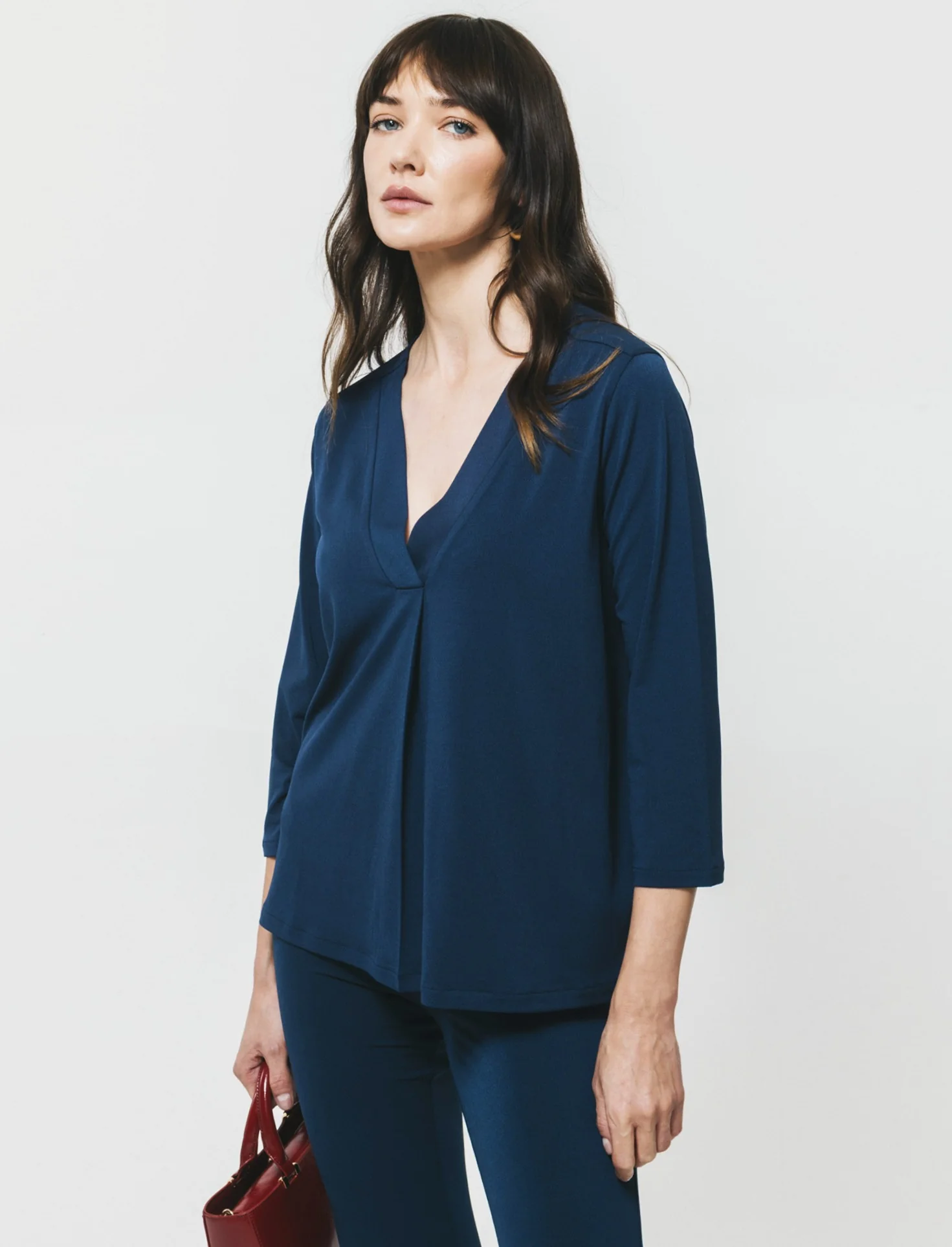 T-Shirt Scollo a V 3/4 Manica Comoda - Blu - Image 4