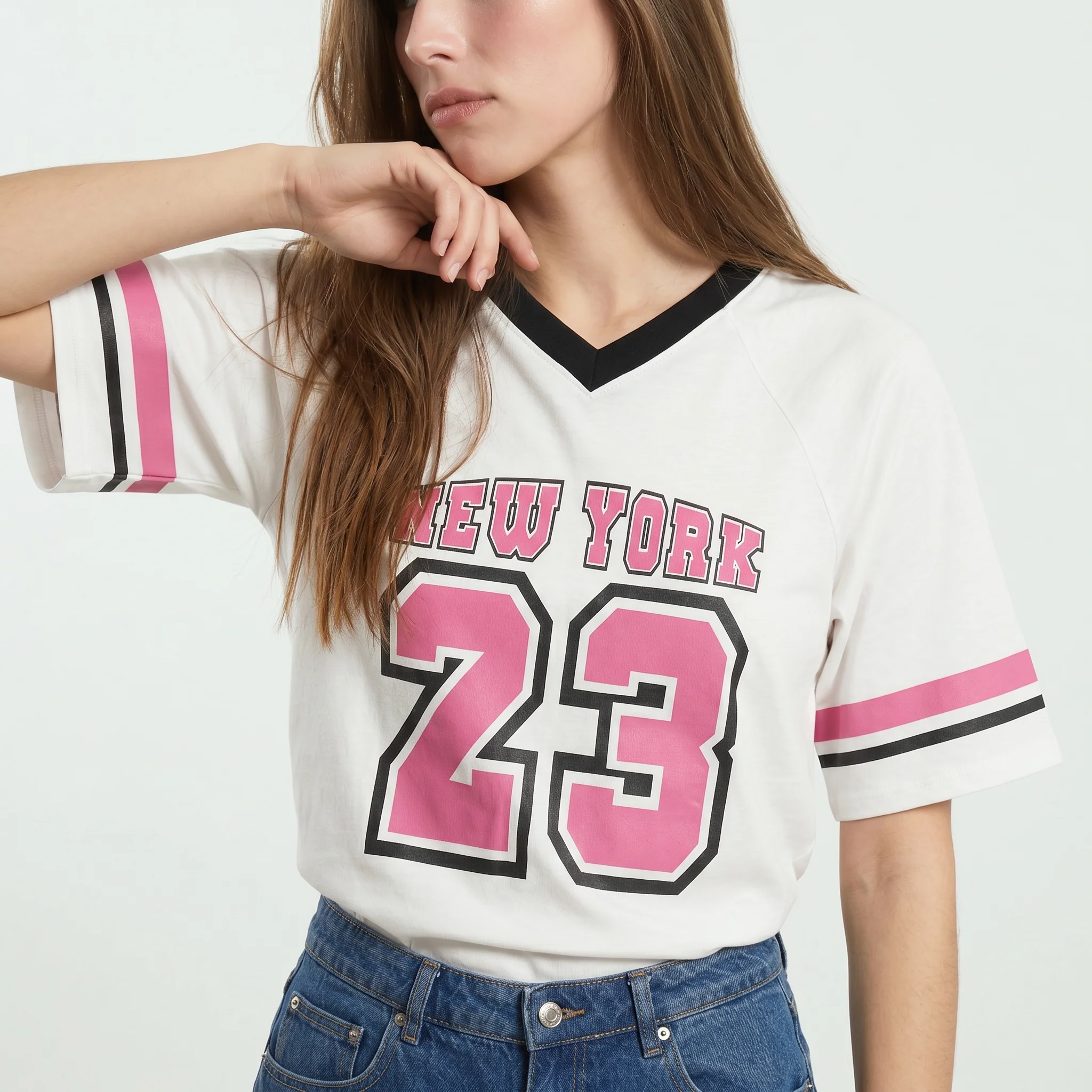 T-Shirt Scollo a V con Stampa - Bianco
