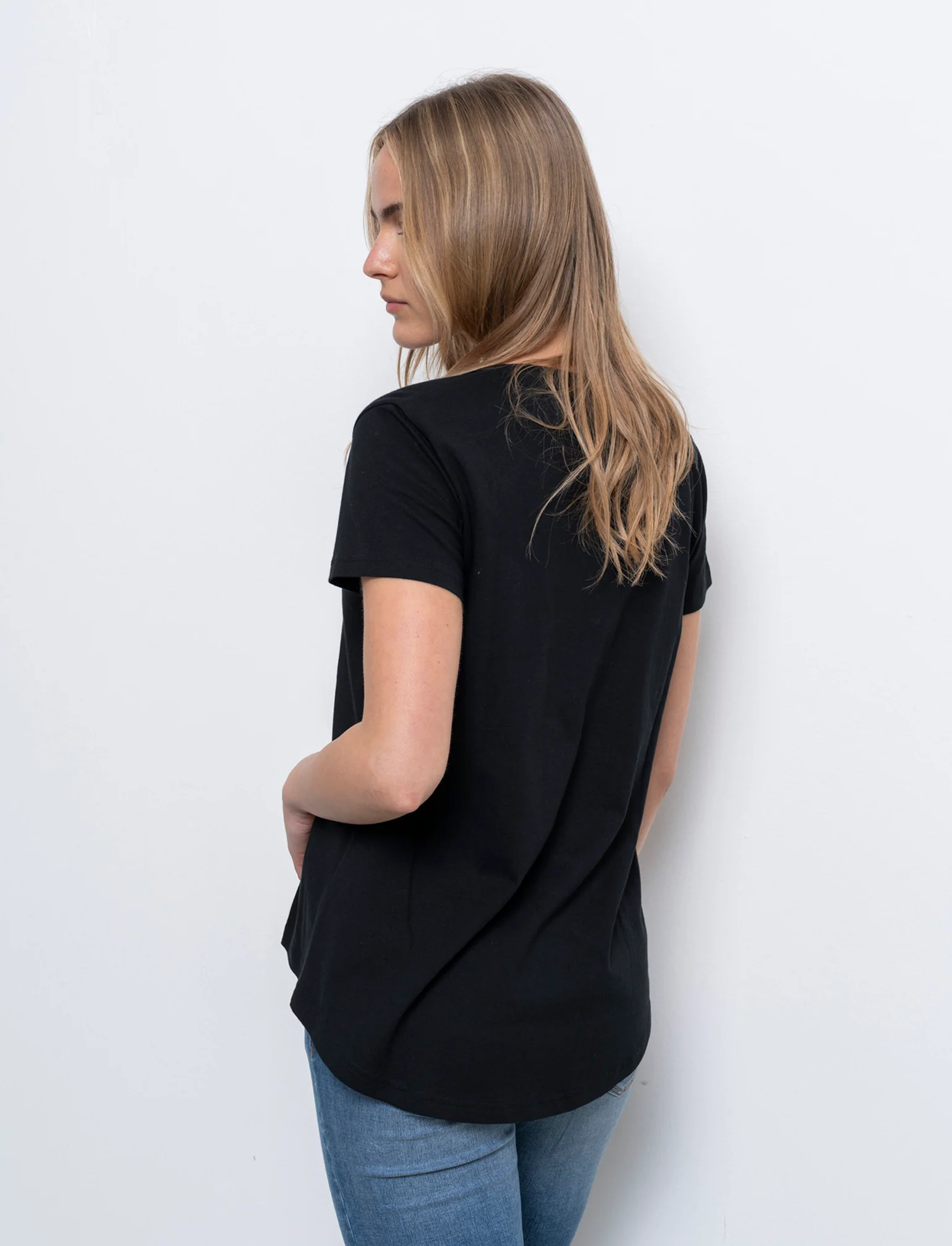 T-shirt scollo a v da donna - Nero