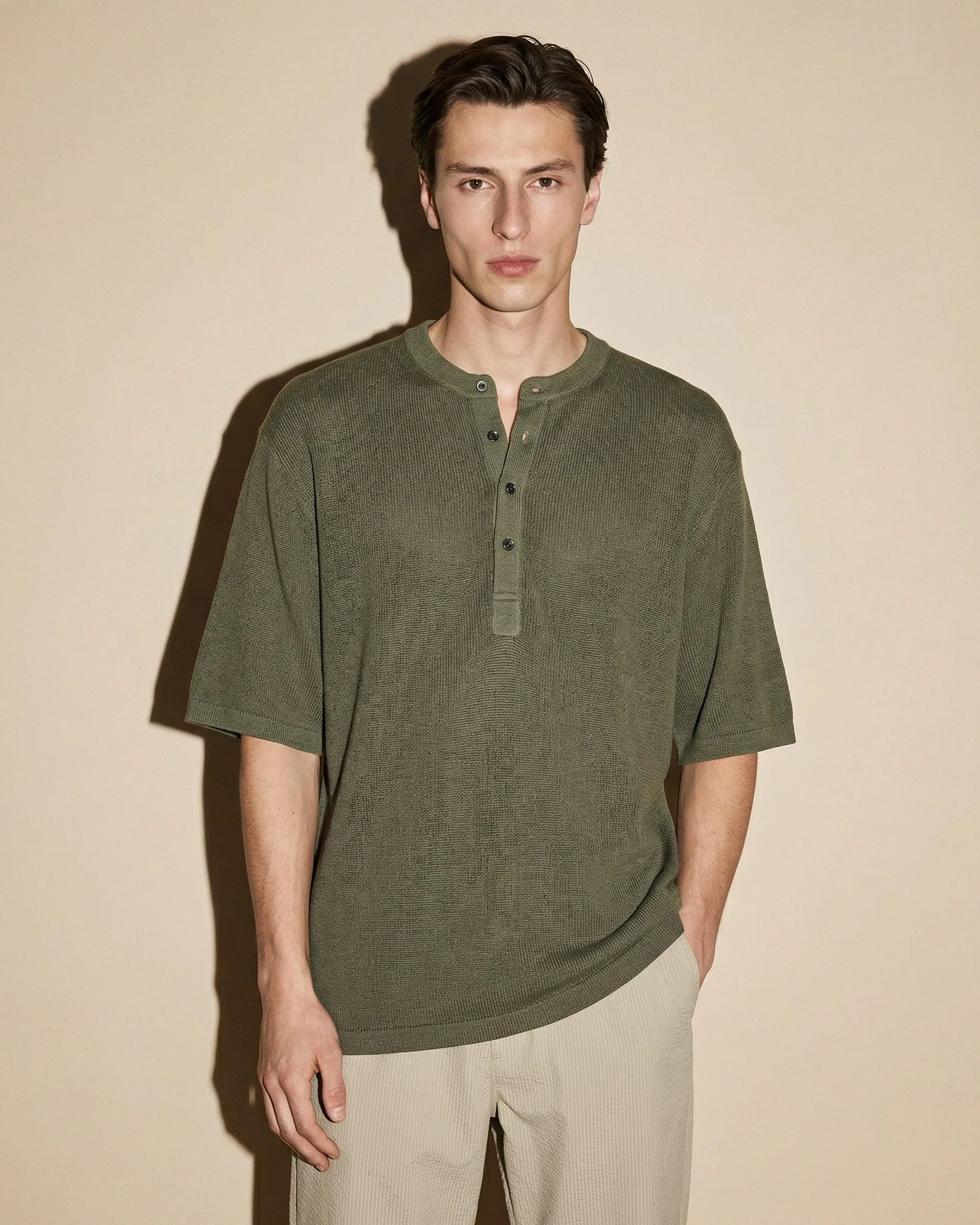 T-SHIRT SERAFINO IN TESSUTO DOBBY - Verde oliva - Image 4