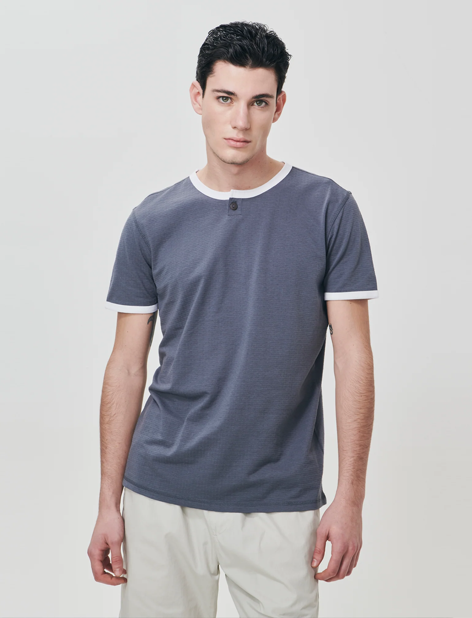 T-shirt Serafino in Tessuto Jacquard - Avion - Image 3