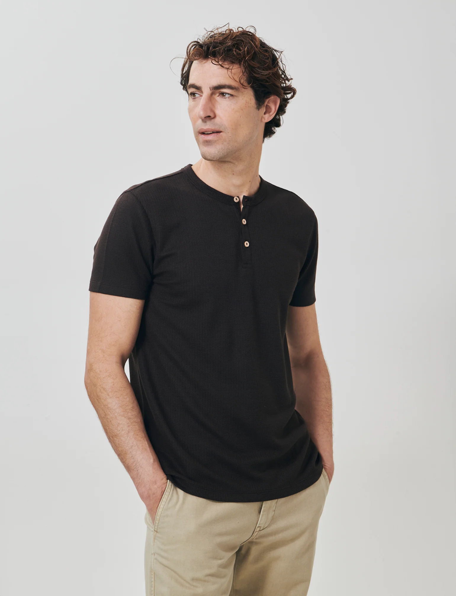 T-shirt serafino in tessuto waffle - Moro - Image 3
