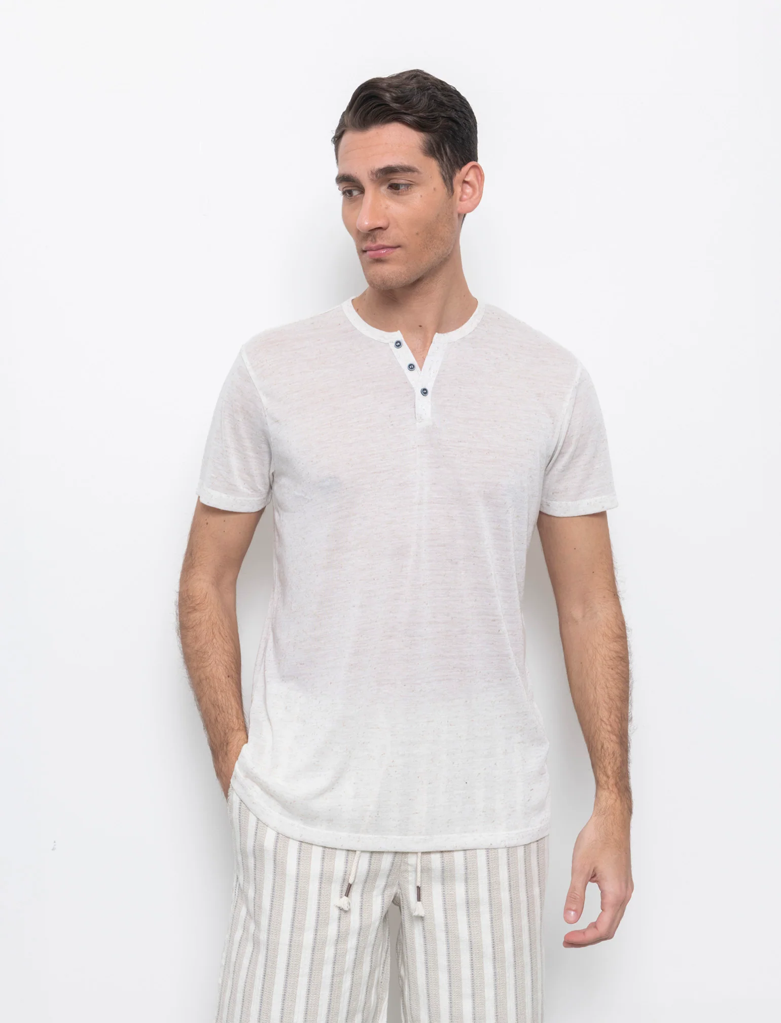 T-shirt serafino struttura misto lino da uomo - Beige ecru - Image 3